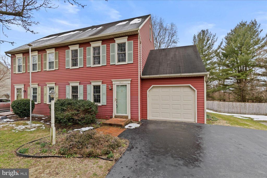 Photo of 1661 Chadwick Circle, Lancaster, PA 17603 (MLS # PALA2047448)