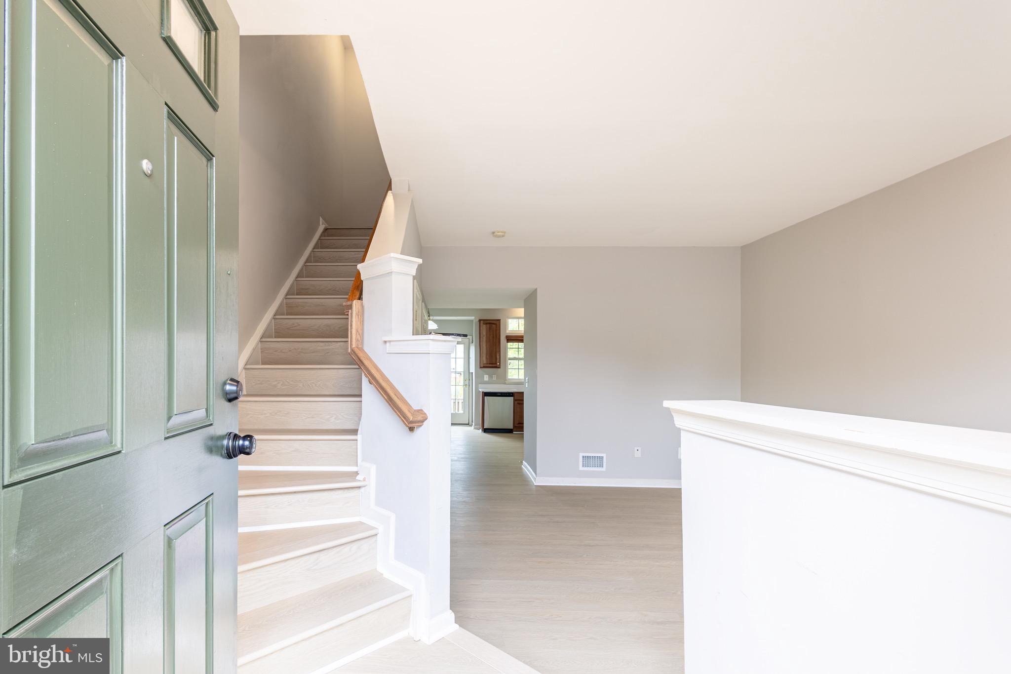 ASHBURN VILLAGE - Residential Lease