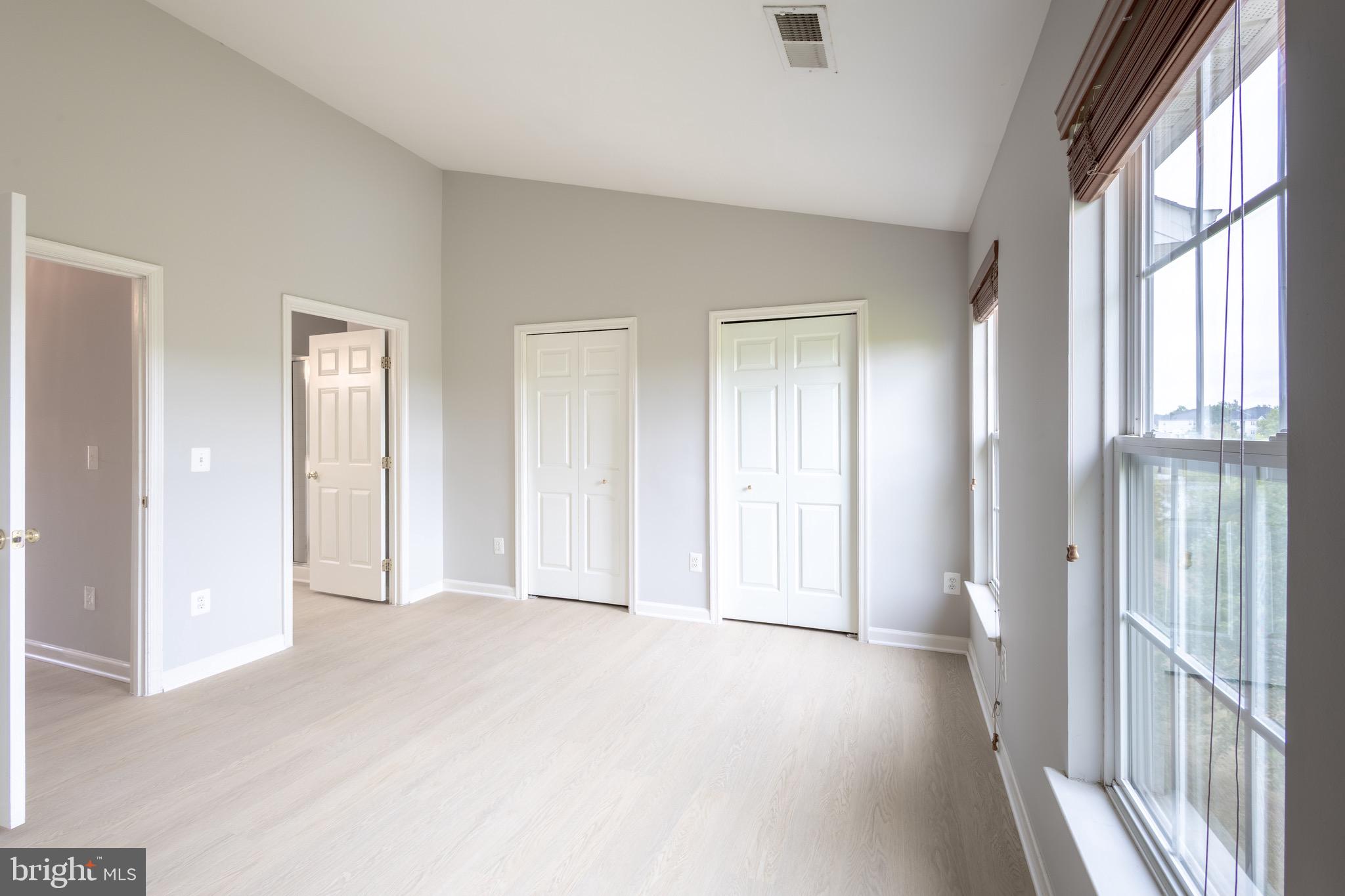 ASHBURN VILLAGE - Residential Lease