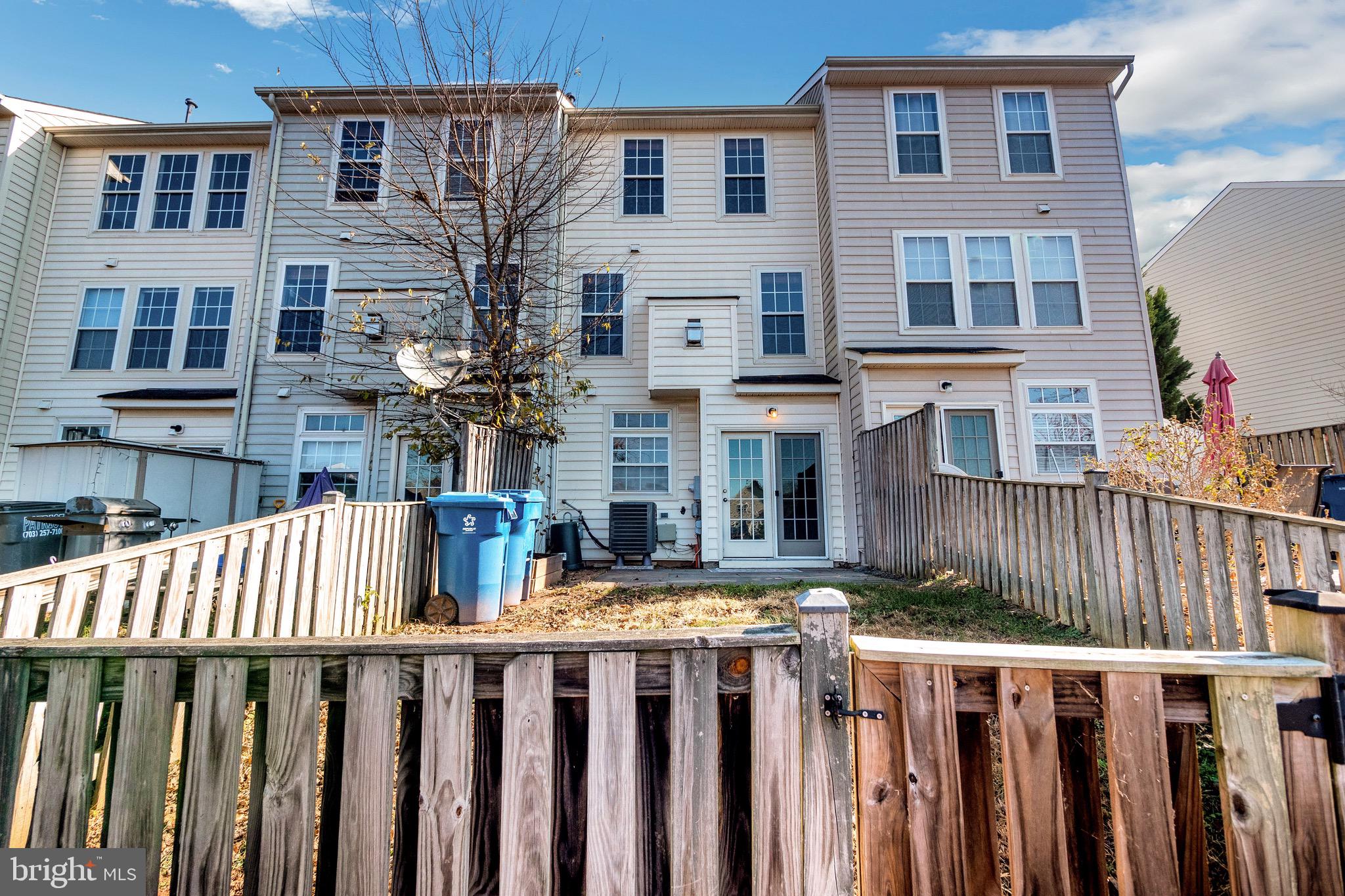 ASHBURN VILLAGE - Residential Lease