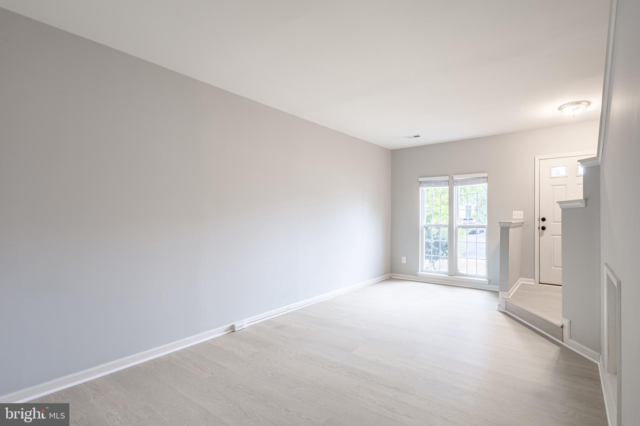 ASHBURN VILLAGE - Residential Lease