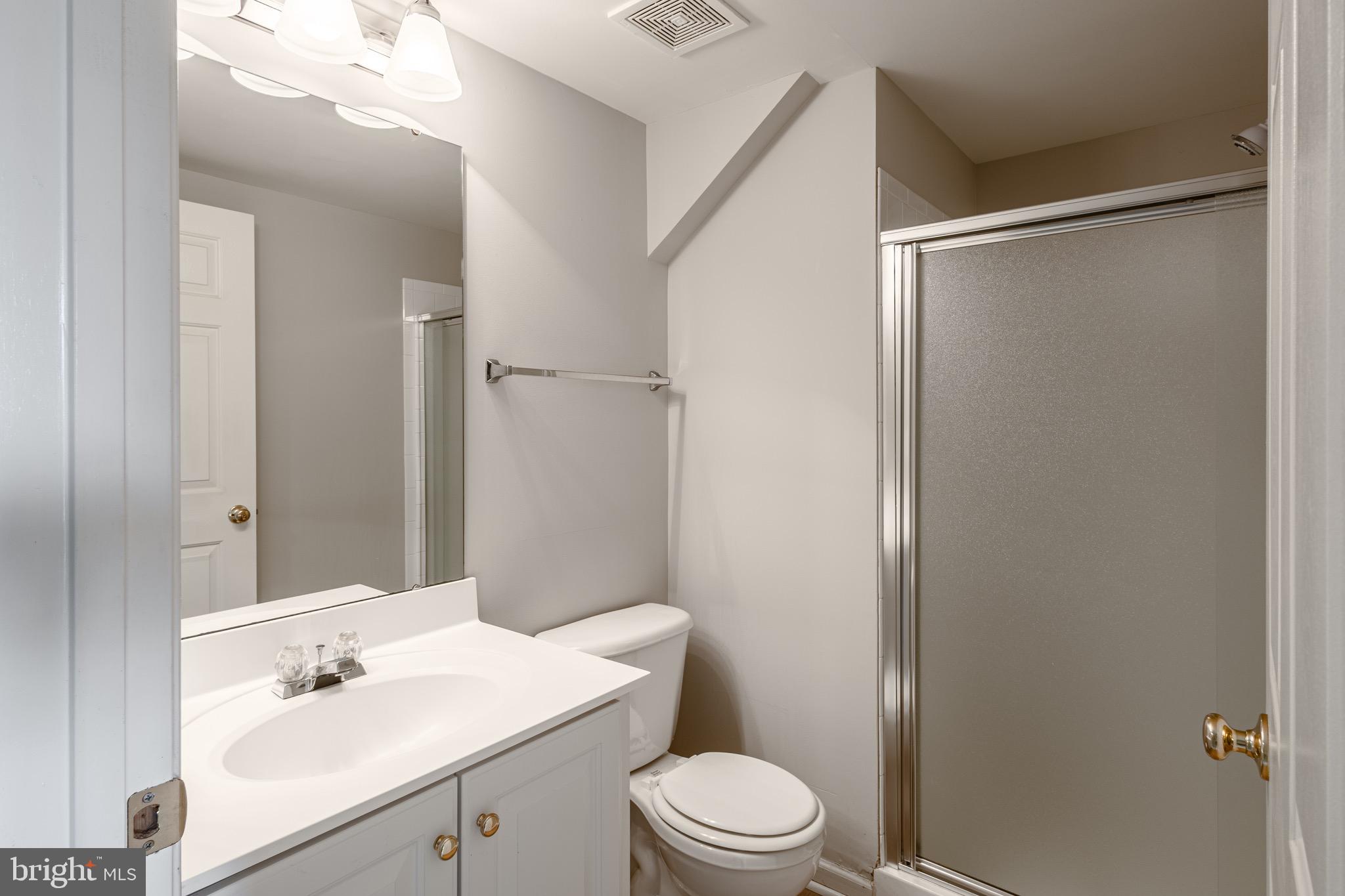 ASHBURN VILLAGE - Residential Lease