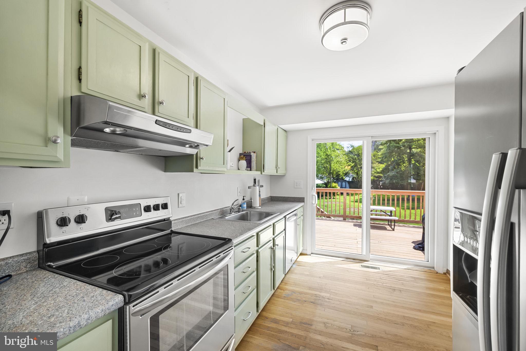 MANHATTAN BEACH - Residential