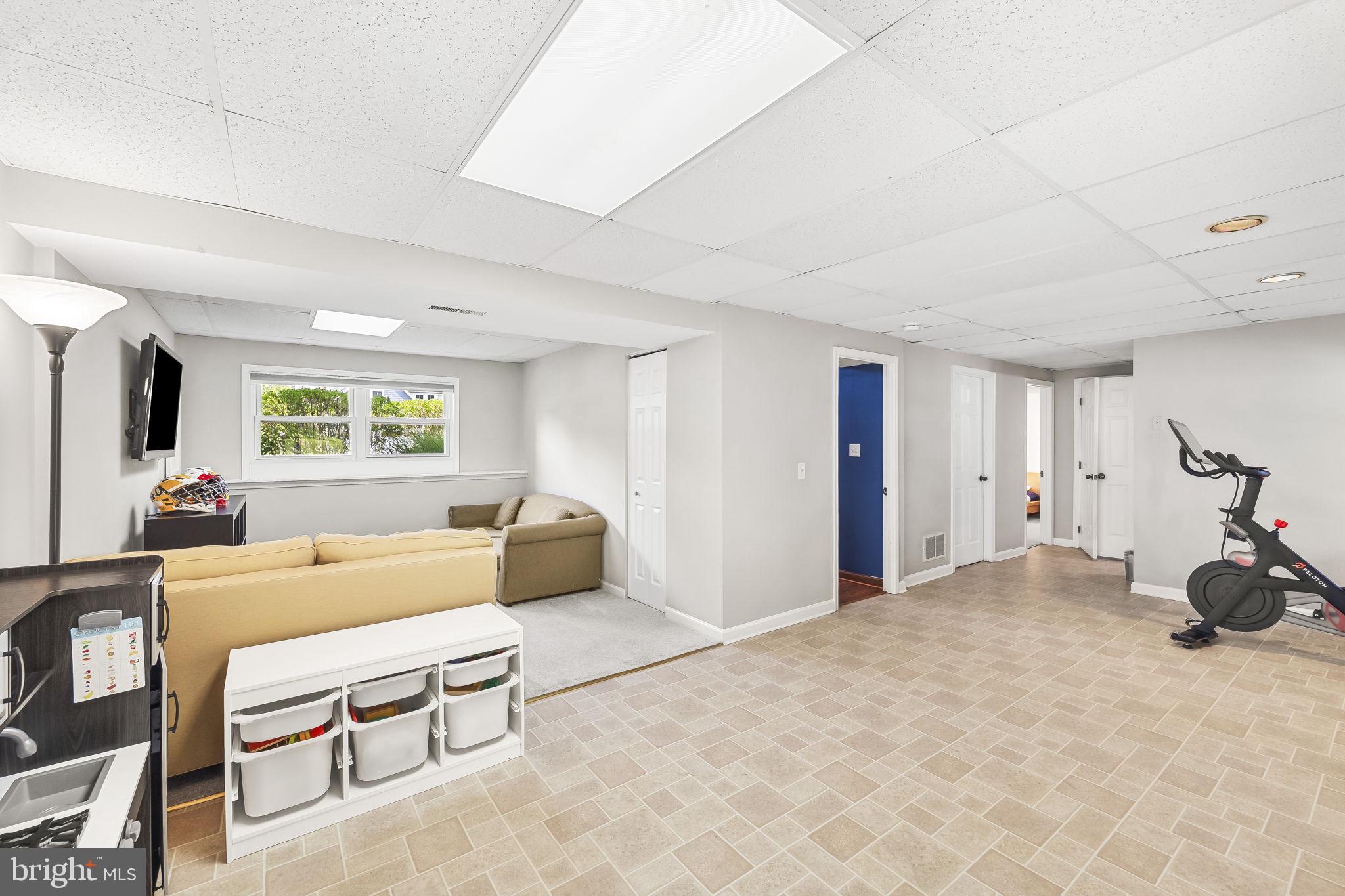 MANHATTAN BEACH - Residential