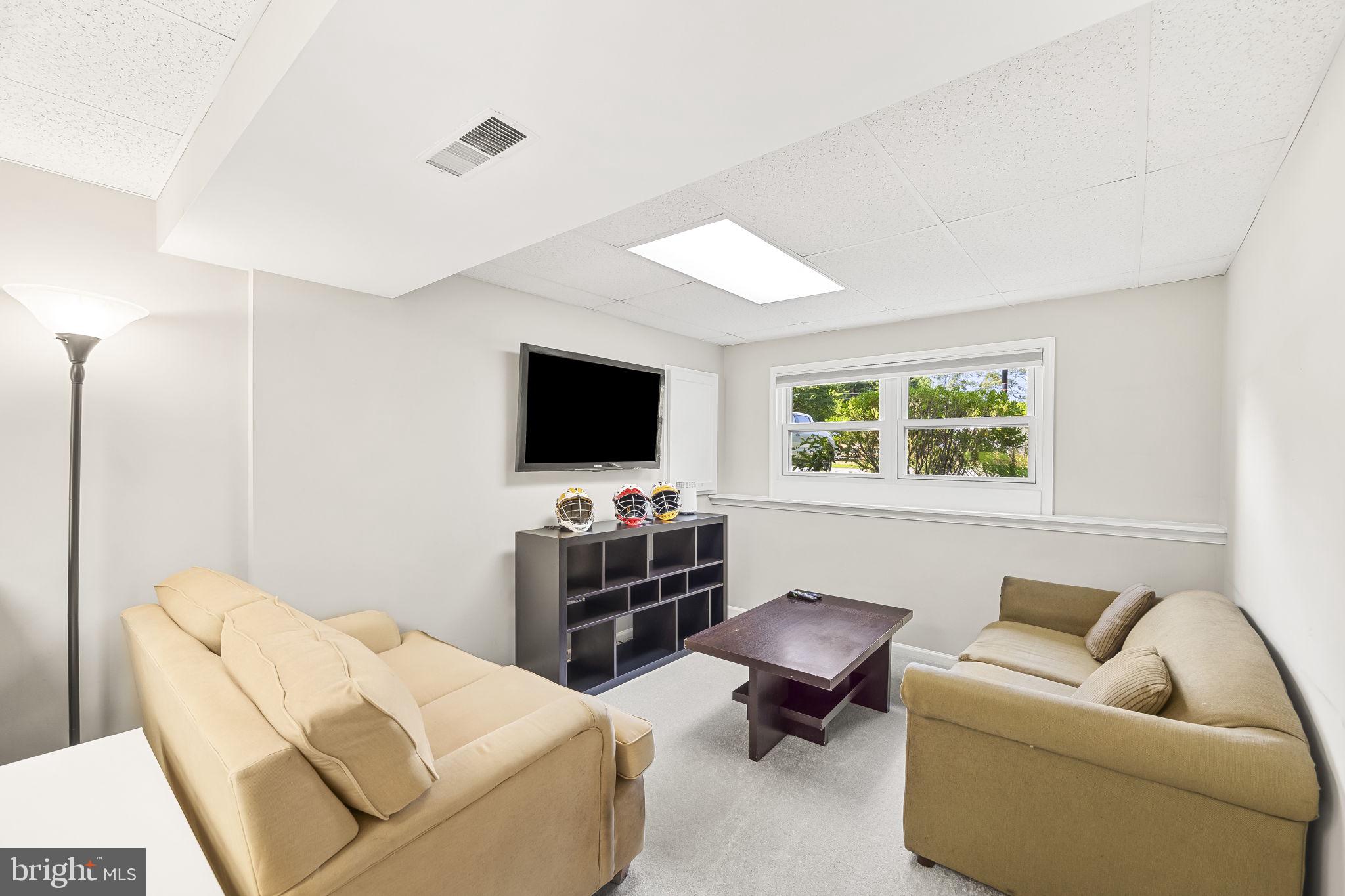 MANHATTAN BEACH - Residential