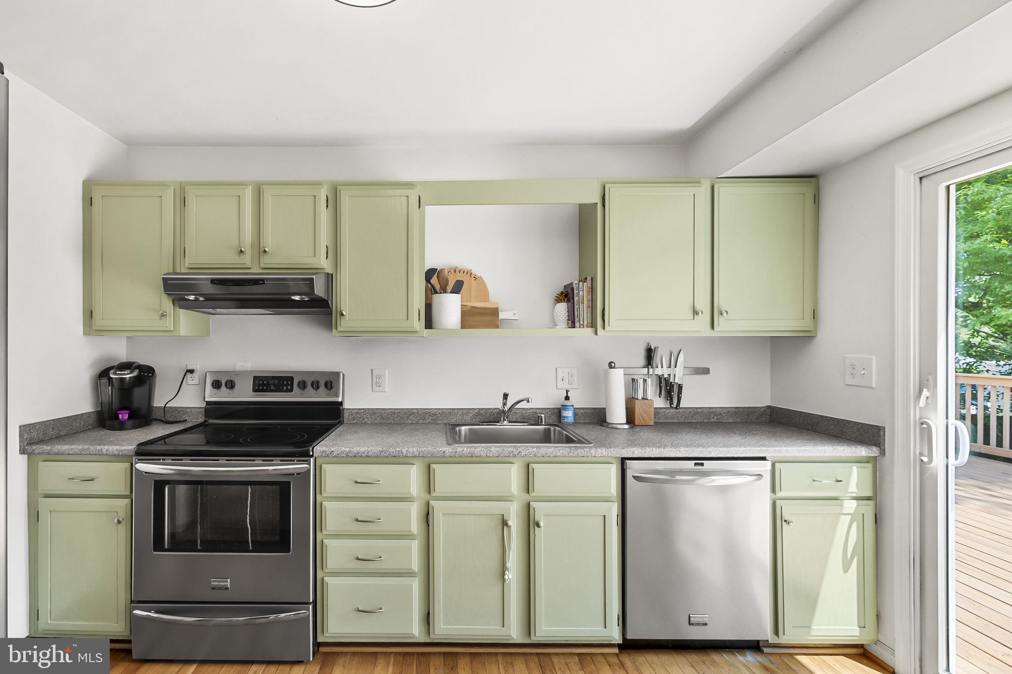 MANHATTAN BEACH - Residential