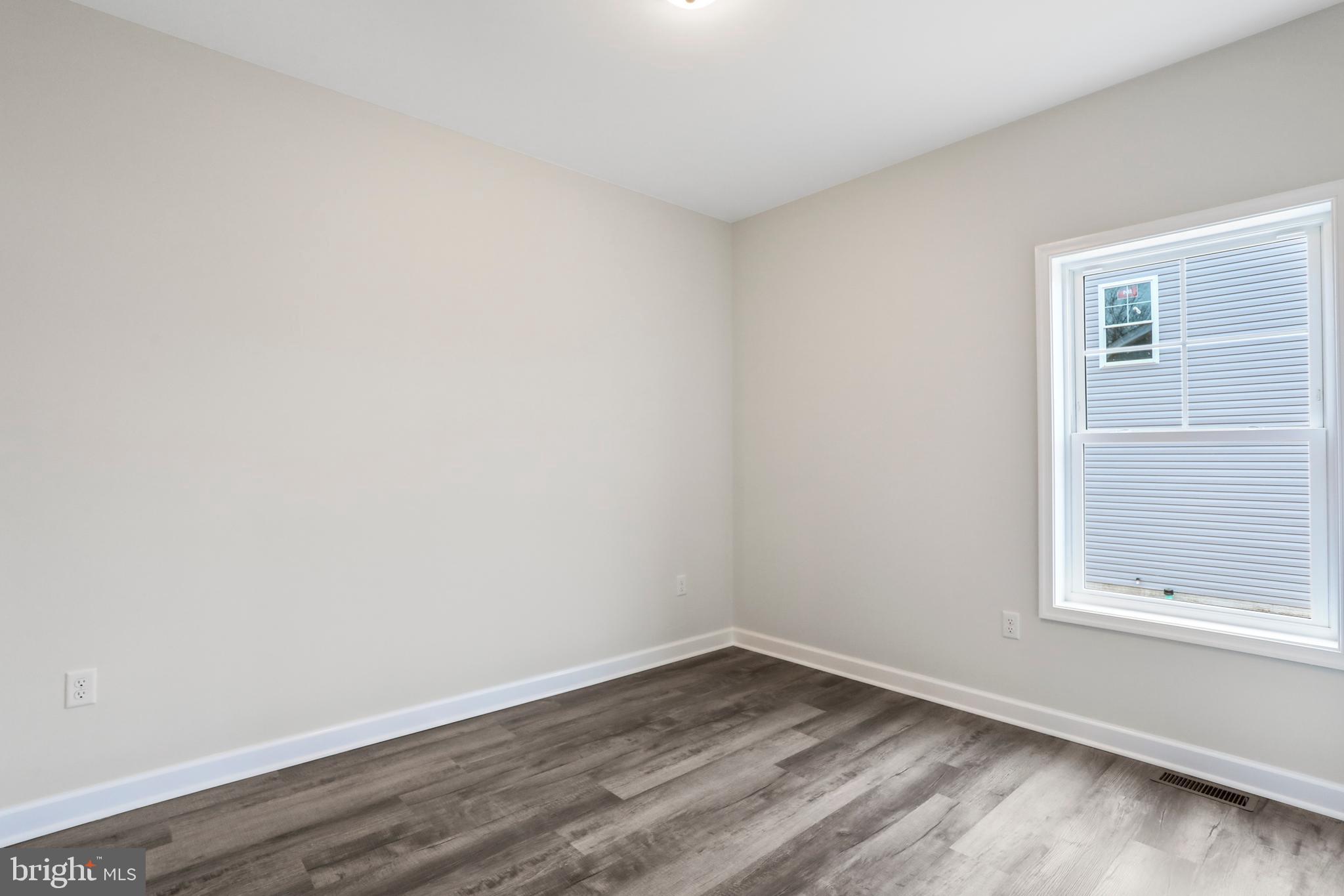 MIDDLE CREEK VISTAS - Residential