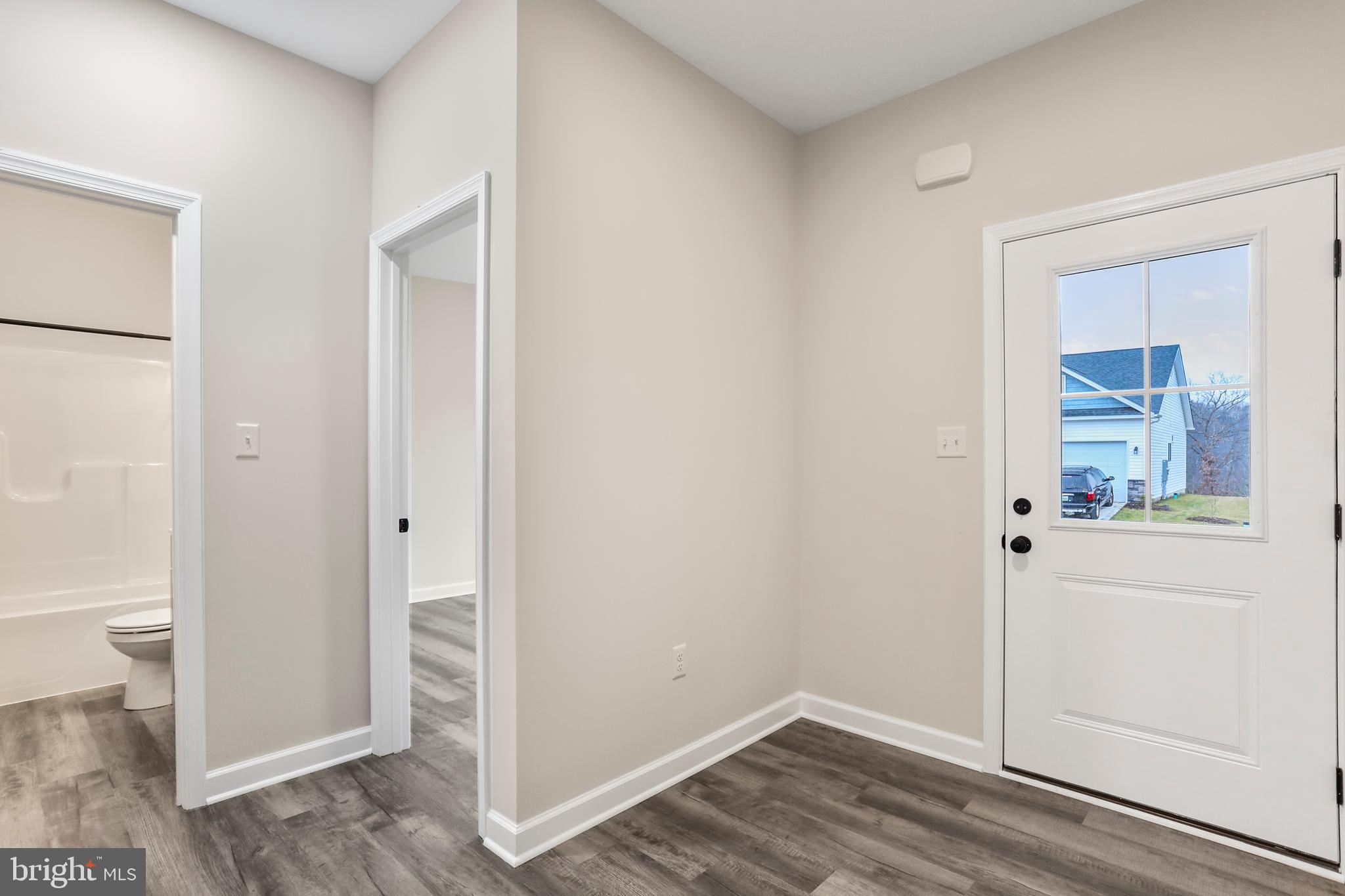 MIDDLE CREEK VISTAS - Residential