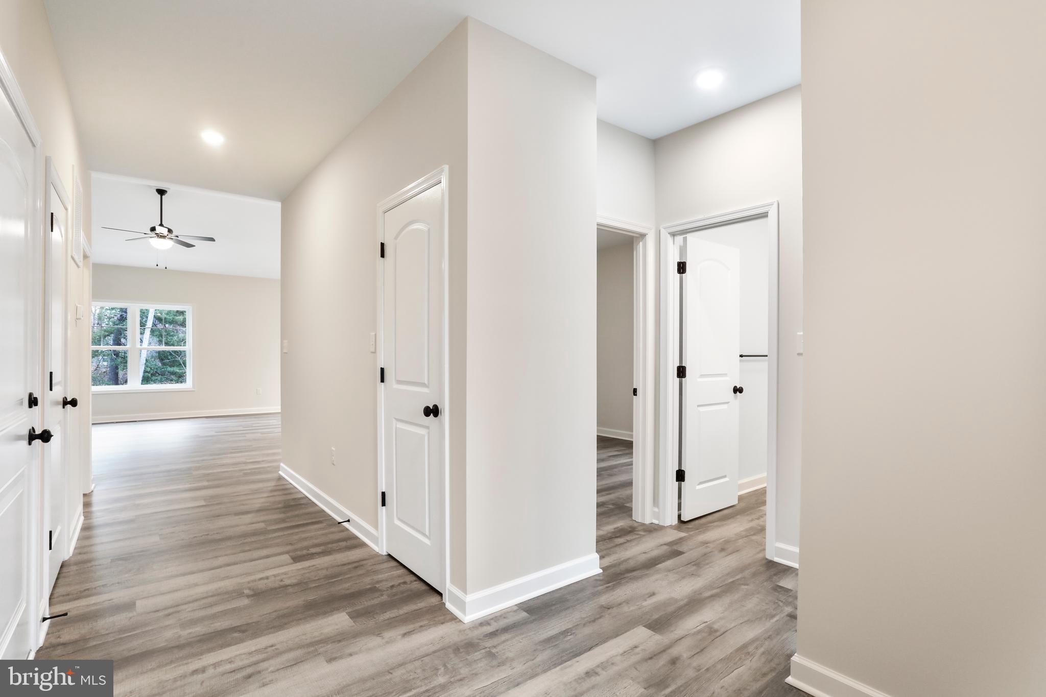 MIDDLE CREEK VISTAS - Residential