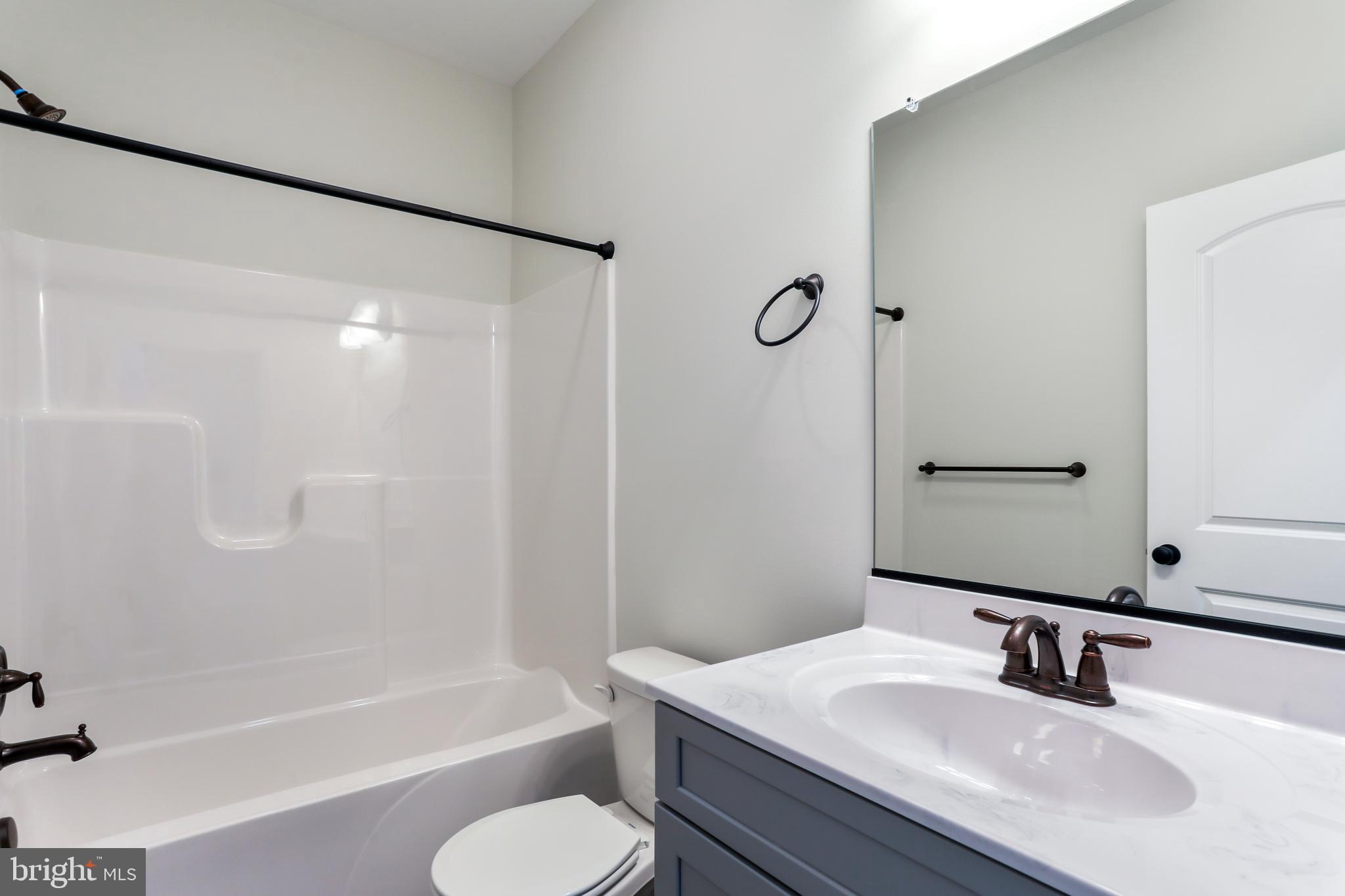 MIDDLE CREEK VISTAS - Residential