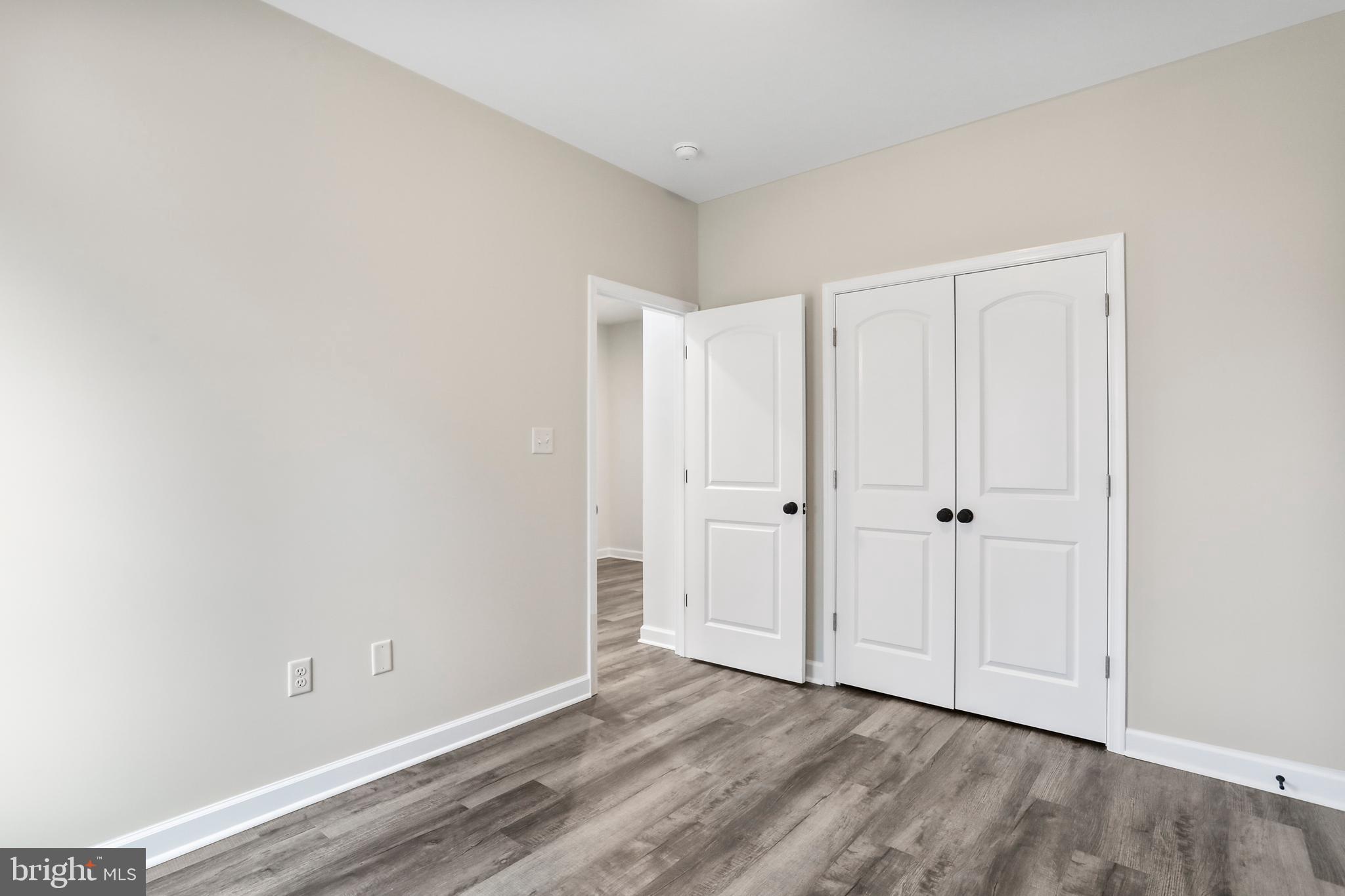 MIDDLE CREEK VISTAS - Residential