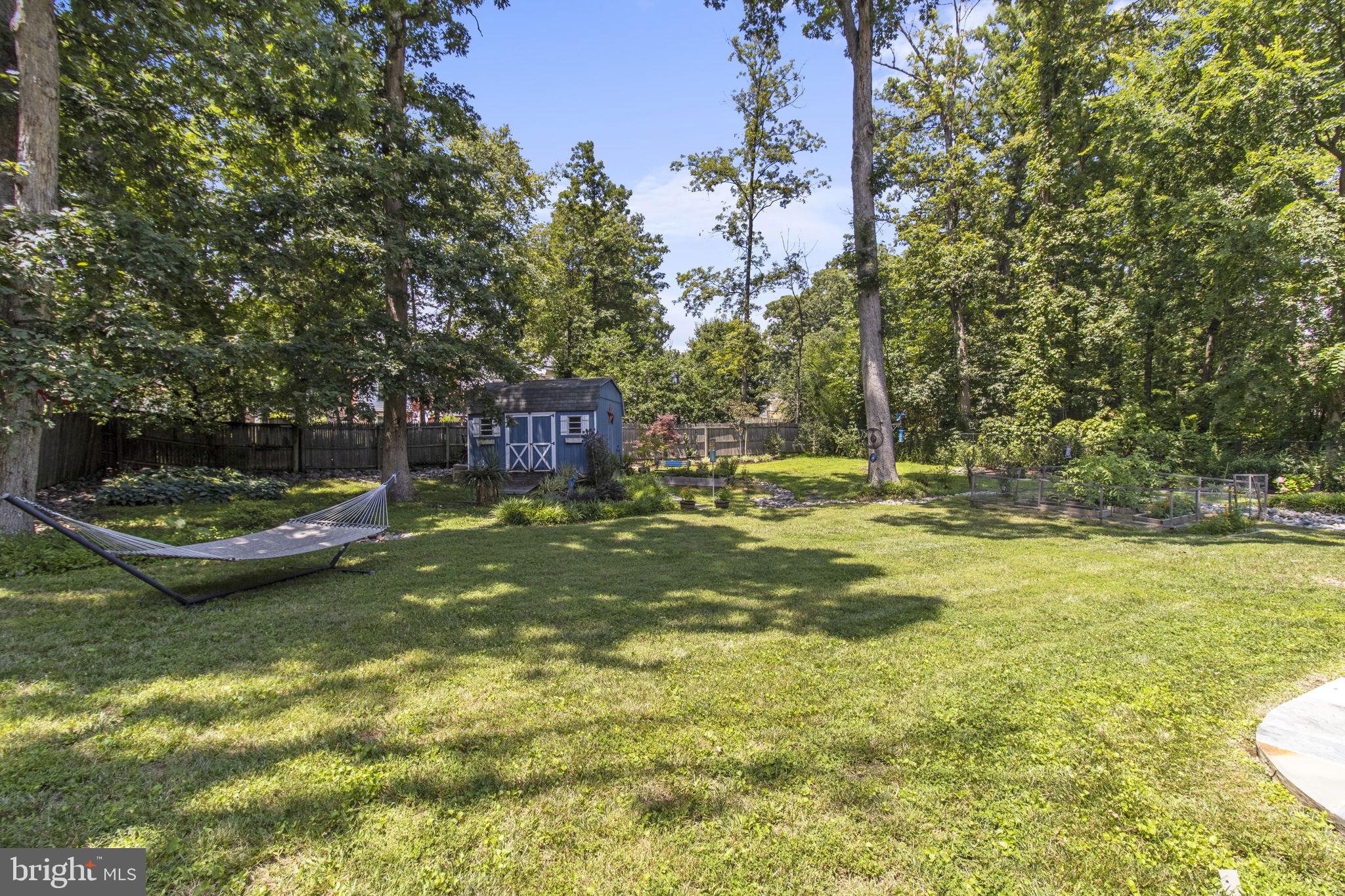 POTOMAC VILLAGE - Residential