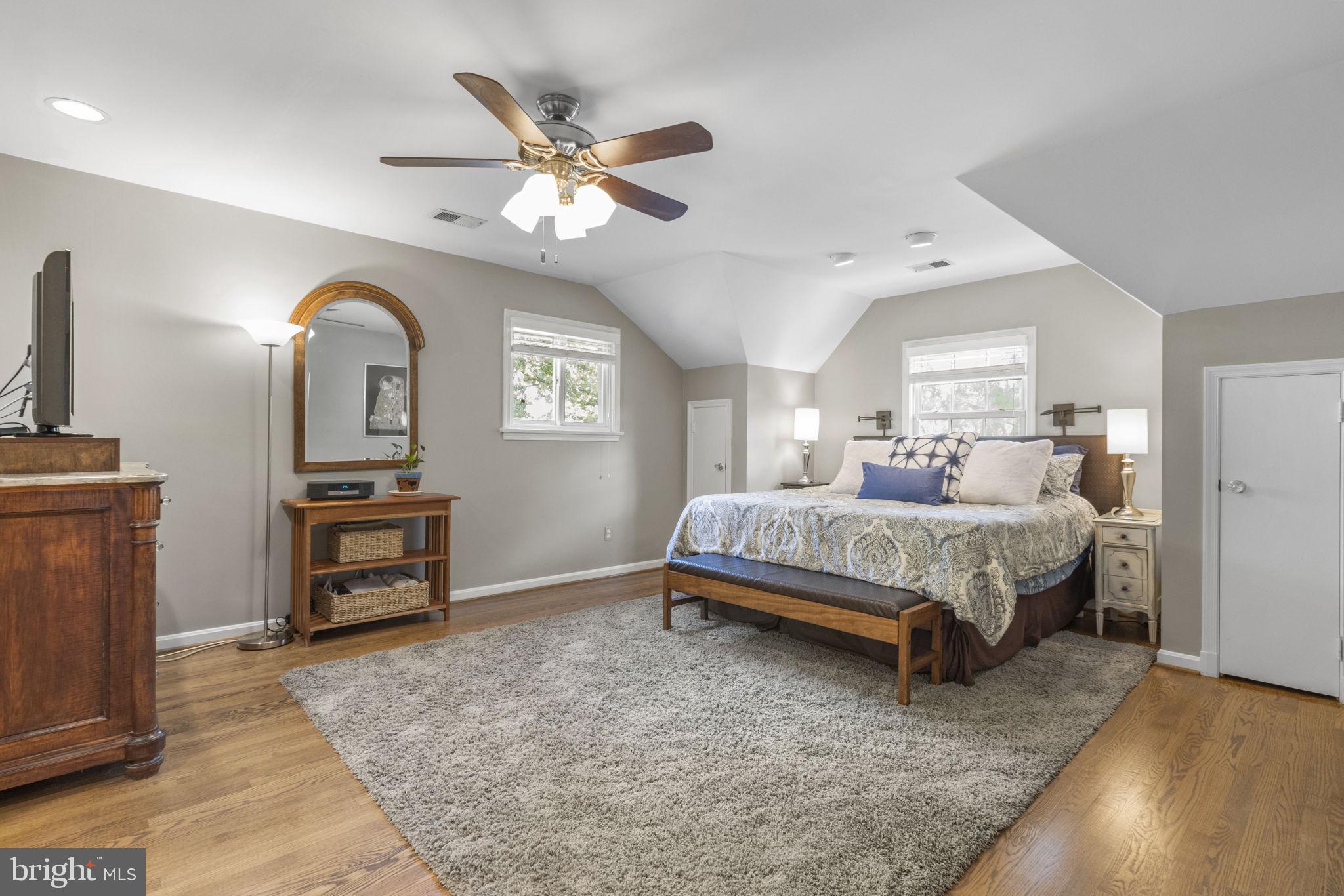 POTOMAC VILLAGE - Residential