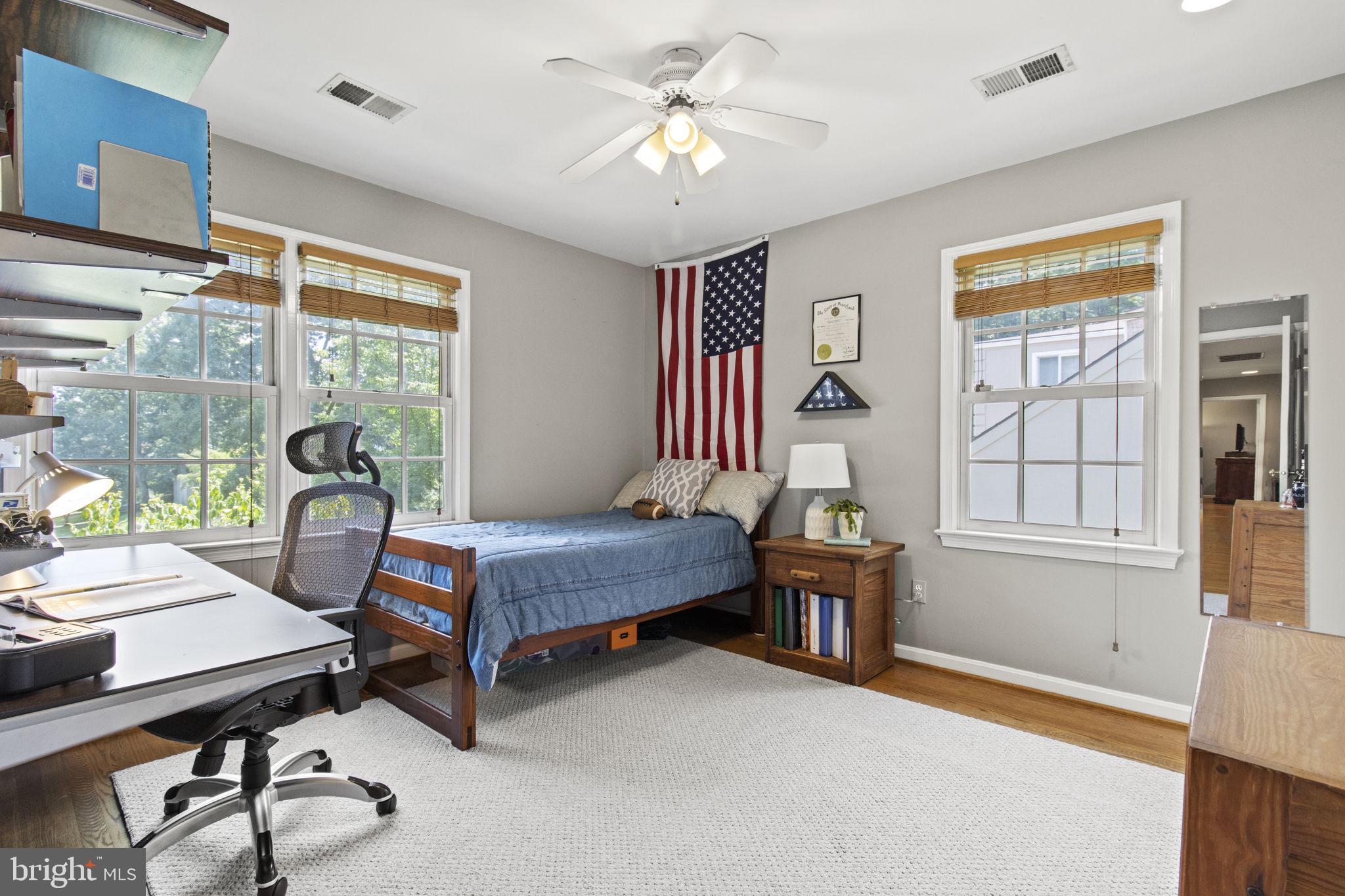 POTOMAC VILLAGE - Residential