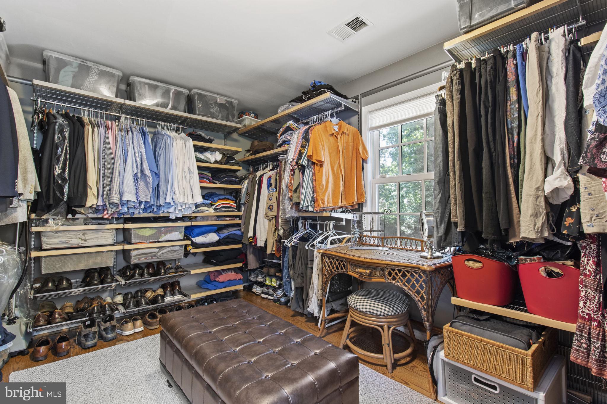 POTOMAC VILLAGE - Residential