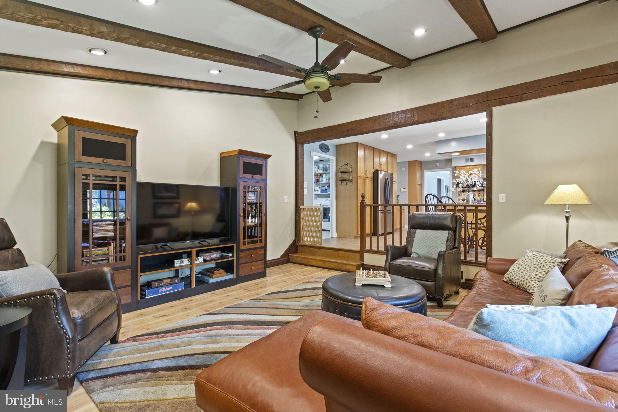 POTOMAC VILLAGE - Residential