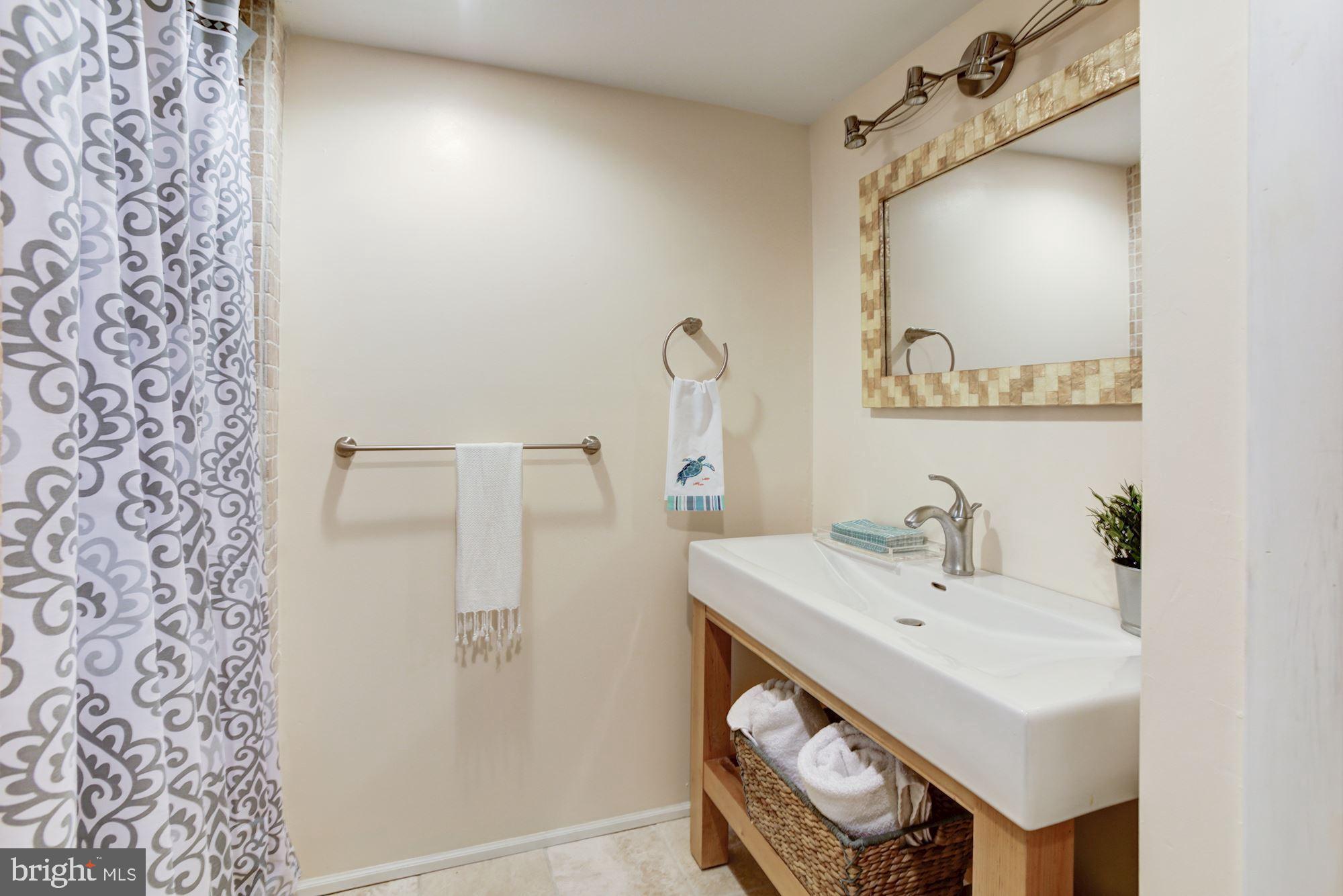 WINCHESTER ON THE SEVERN - Residential Lease