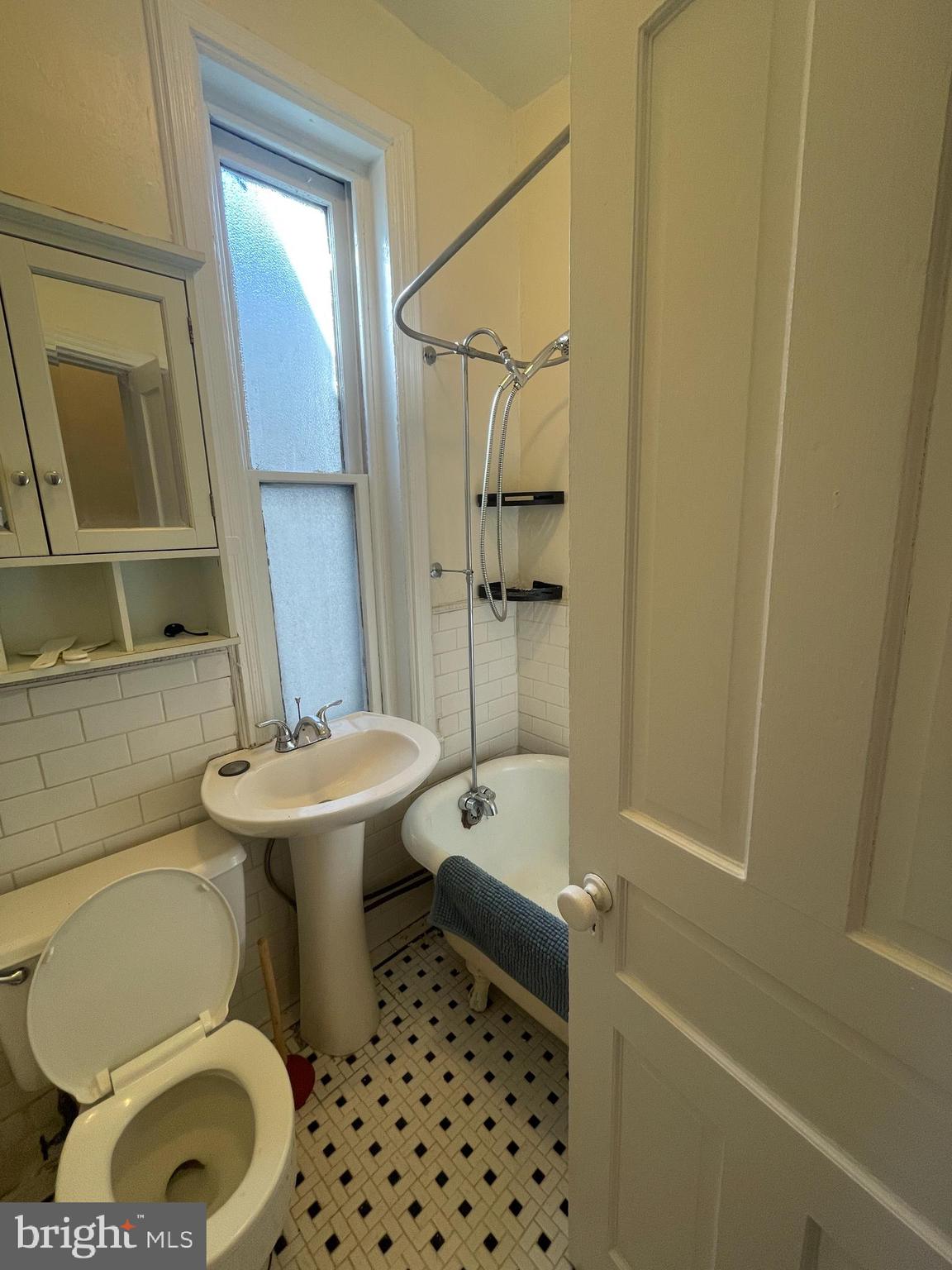 PHILADELPHIA - Residential Lease