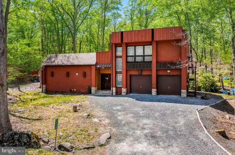 Photo of 5110 Red Bud Terrace, EAST STROUDSBURG, PA 18301 (MLS # PAMR2007656)