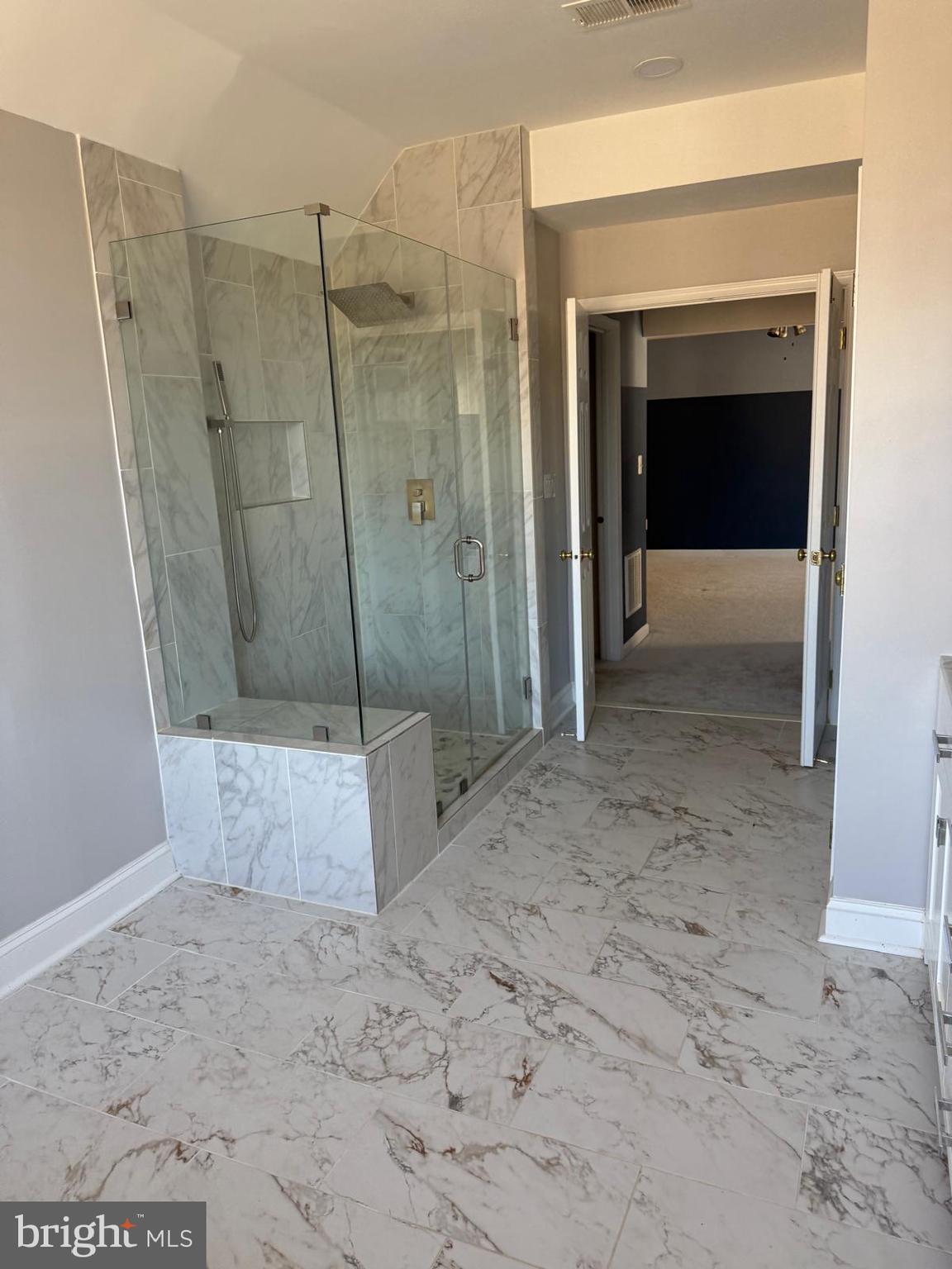 SOUTH RIDING - Residential Lease