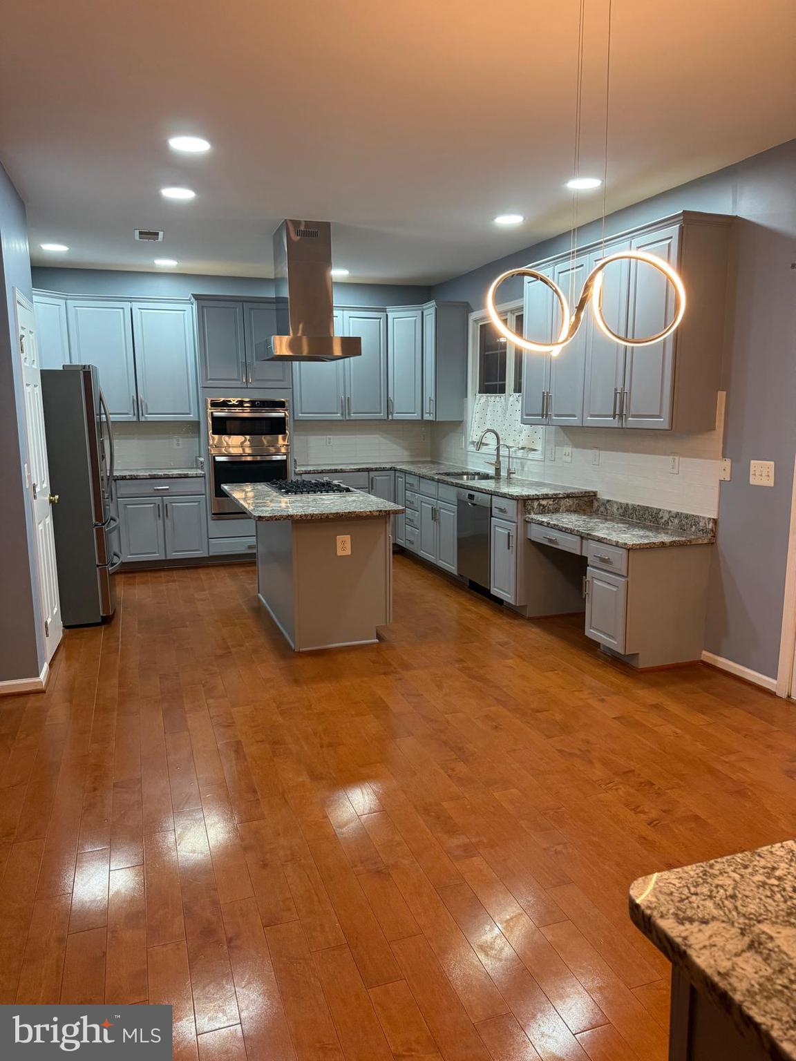 SOUTH RIDING - Residential Lease