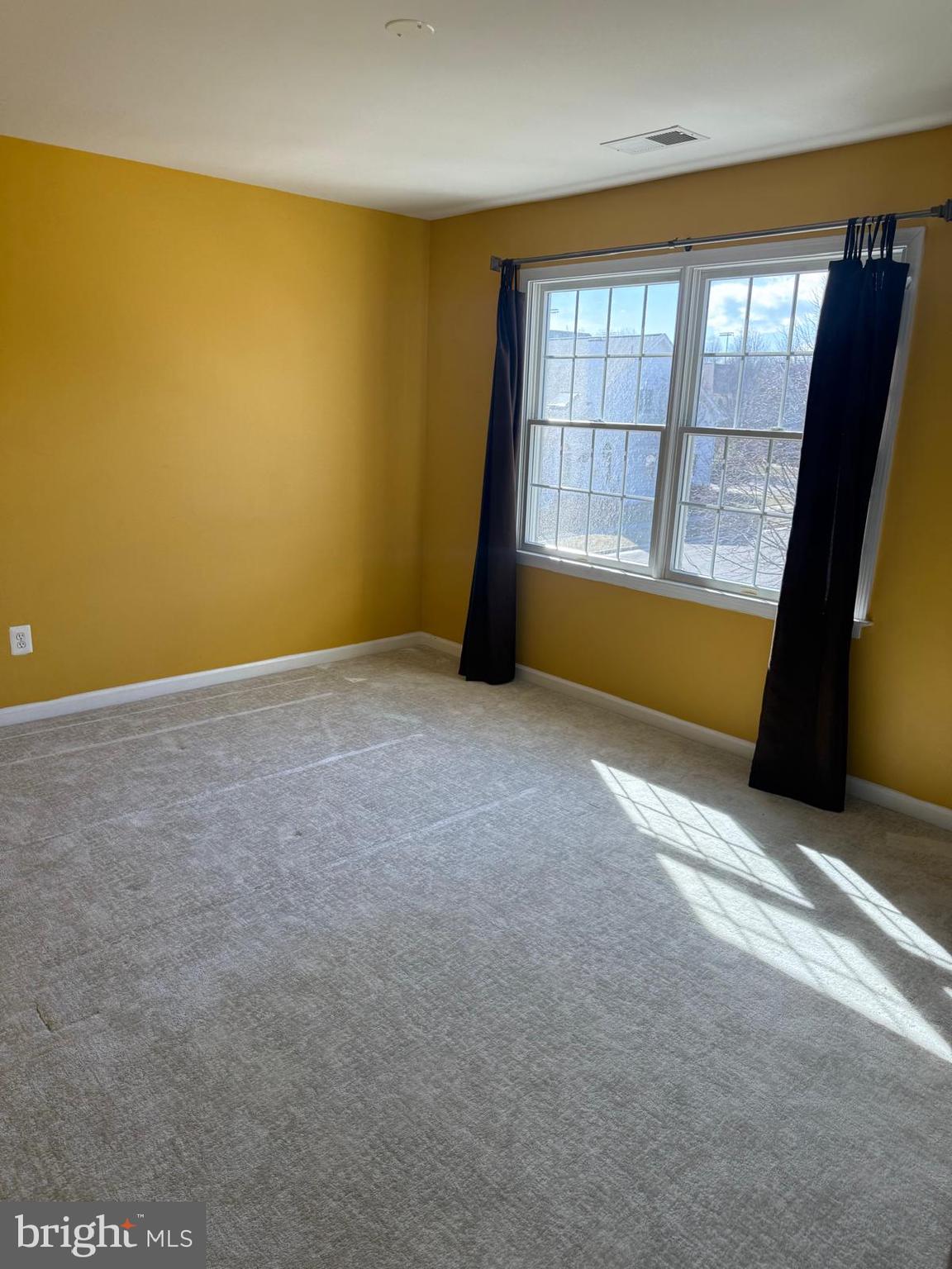 SOUTH RIDING - Residential Lease