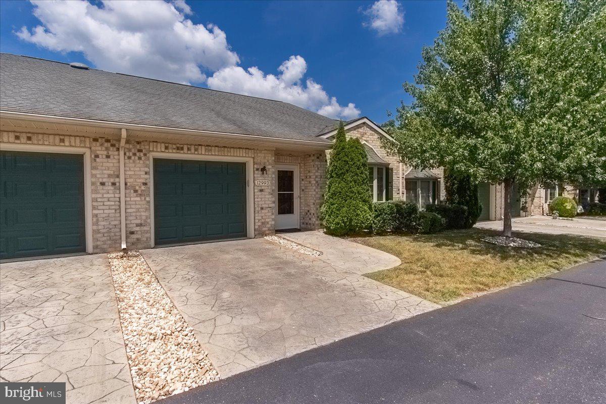 CORTLAND MANOR - Residential