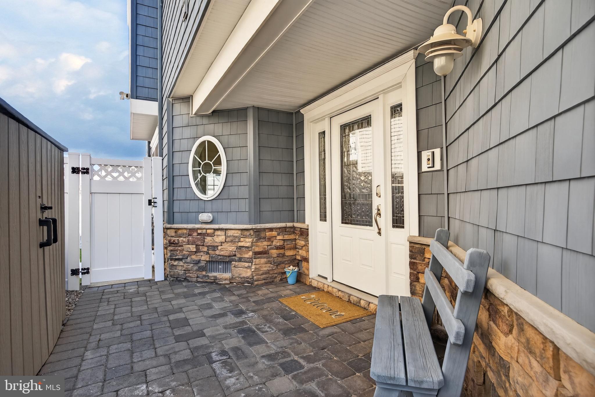17 73RD STREET W