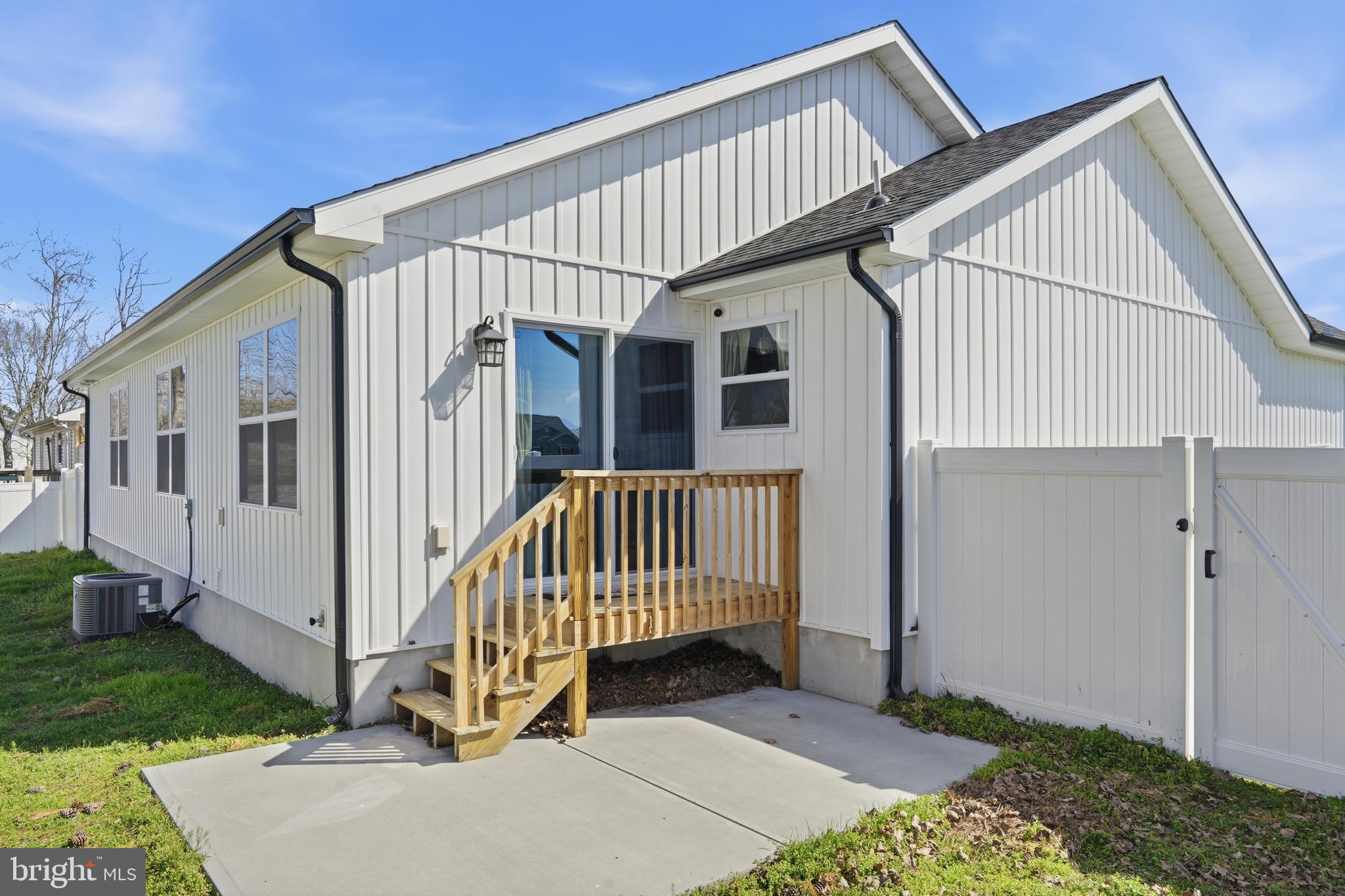 PRINCE GEORGES ACRES - Residential