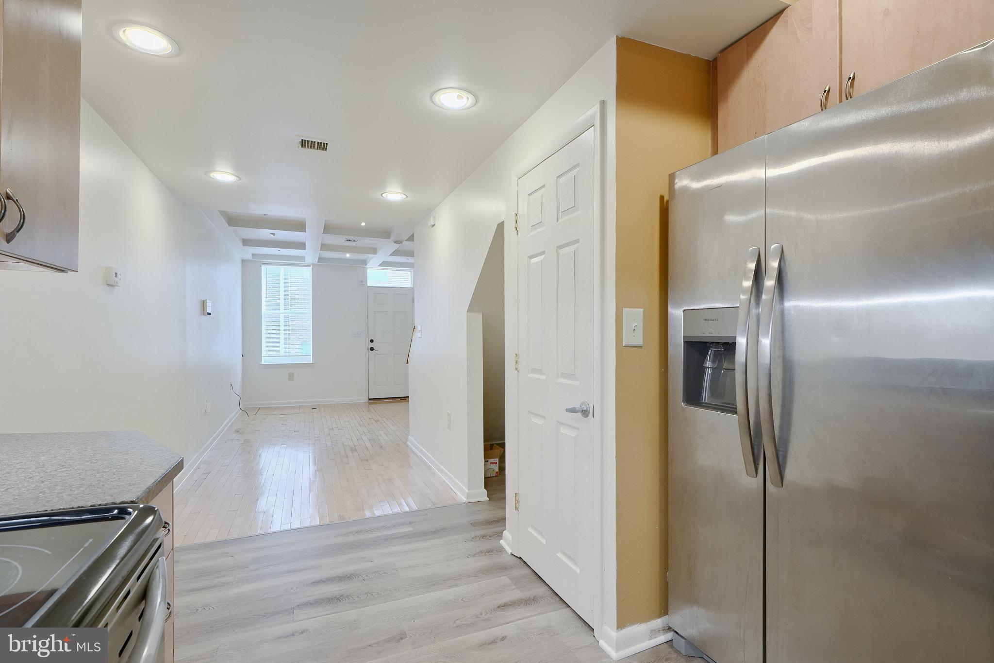 HOLLINS MARKET - Residential Lease