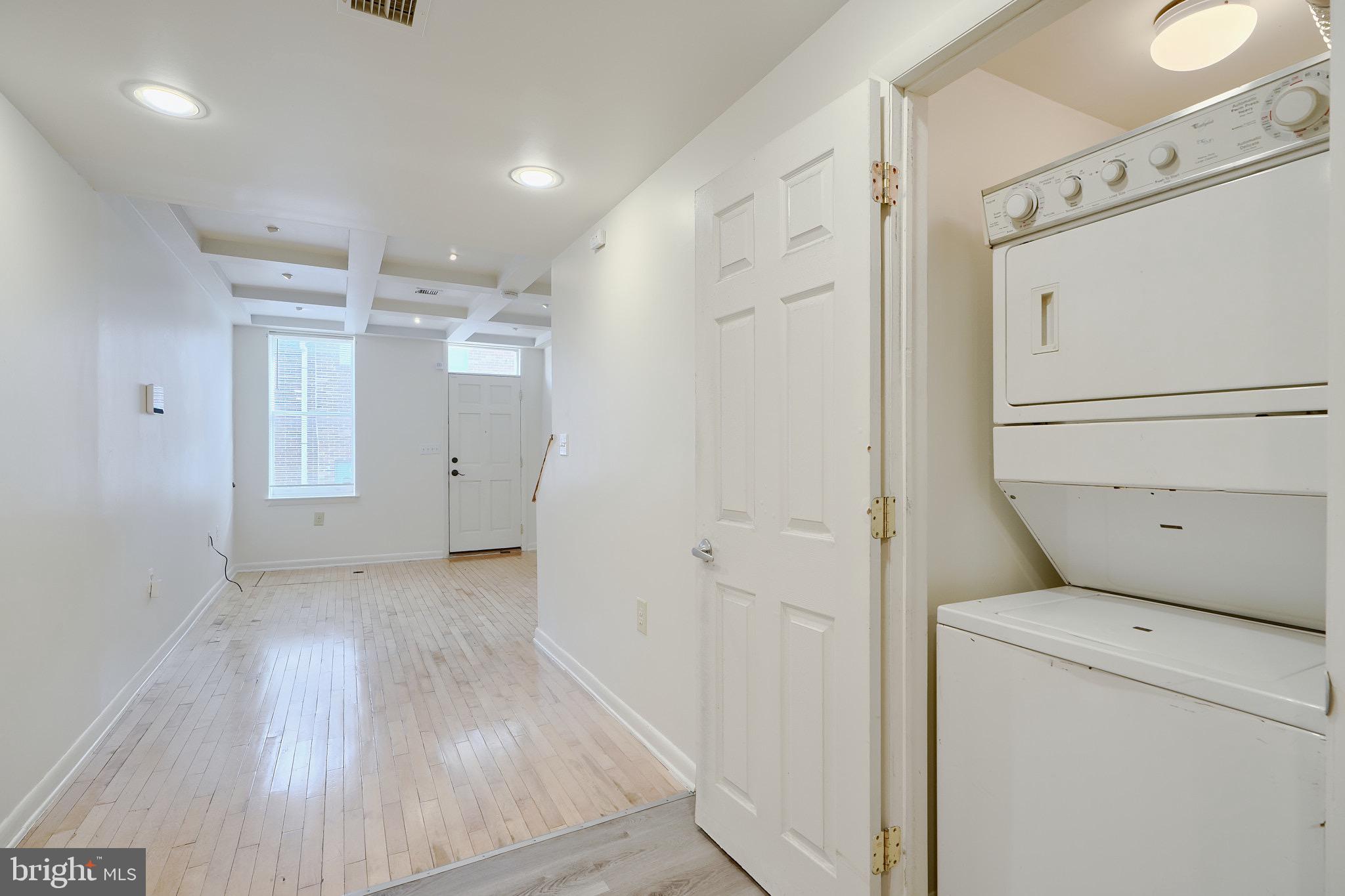 HOLLINS MARKET - Residential Lease