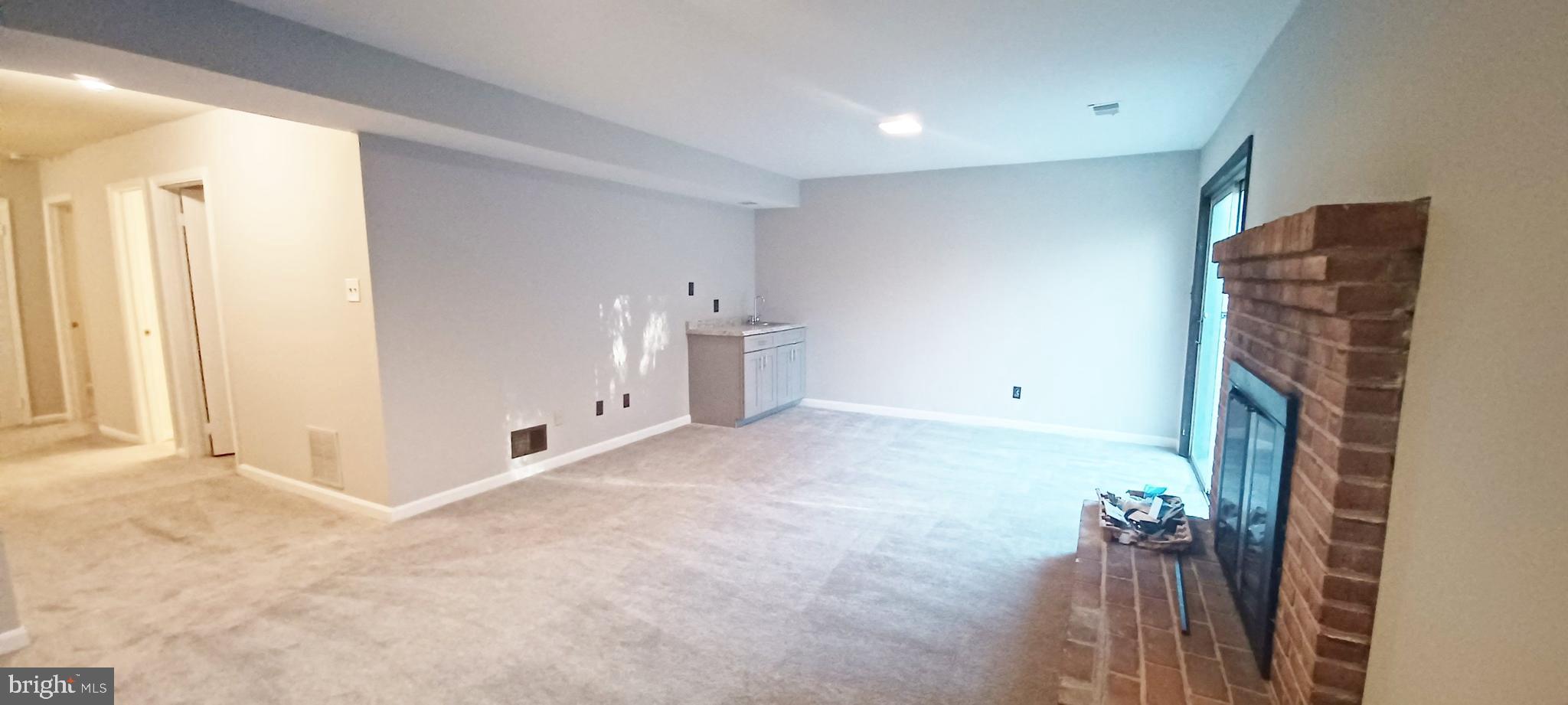 STONEHURST - Residential Lease