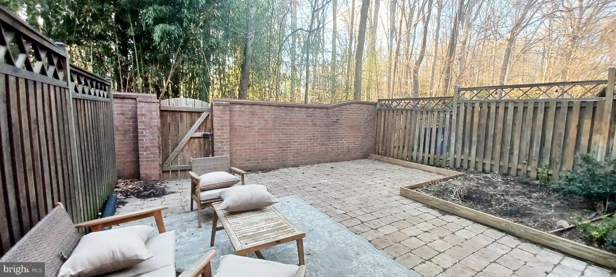 STONEHURST - Residential Lease