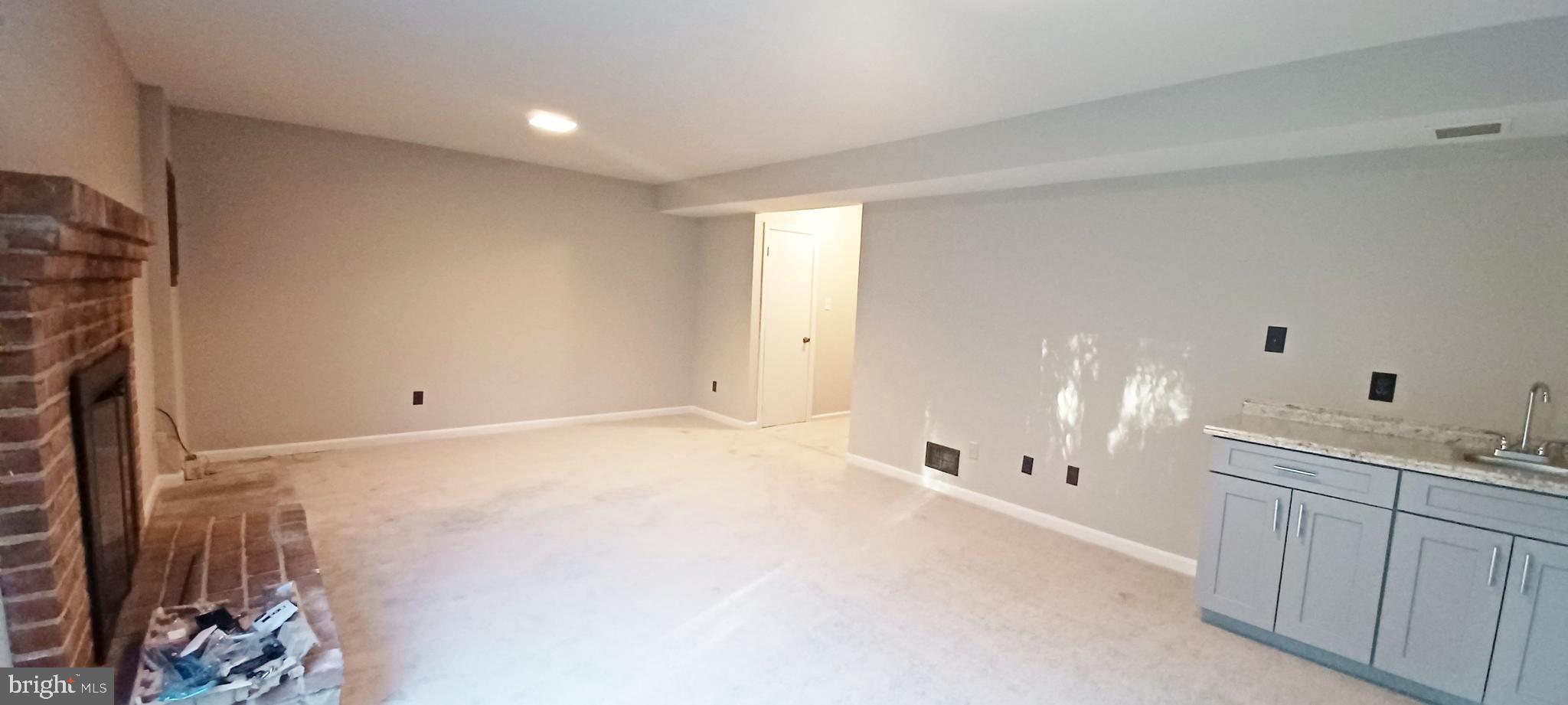 STONEHURST - Residential Lease