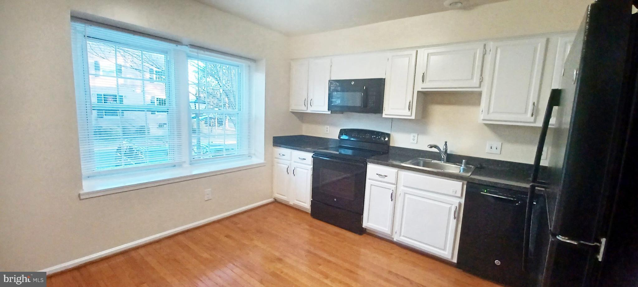 STONEHURST - Residential Lease