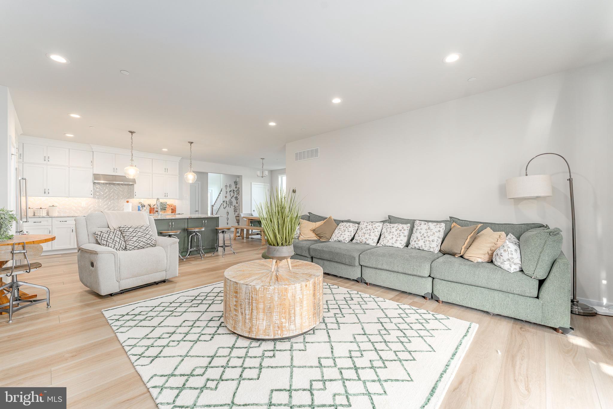 FRANKLIN STATION - Residential