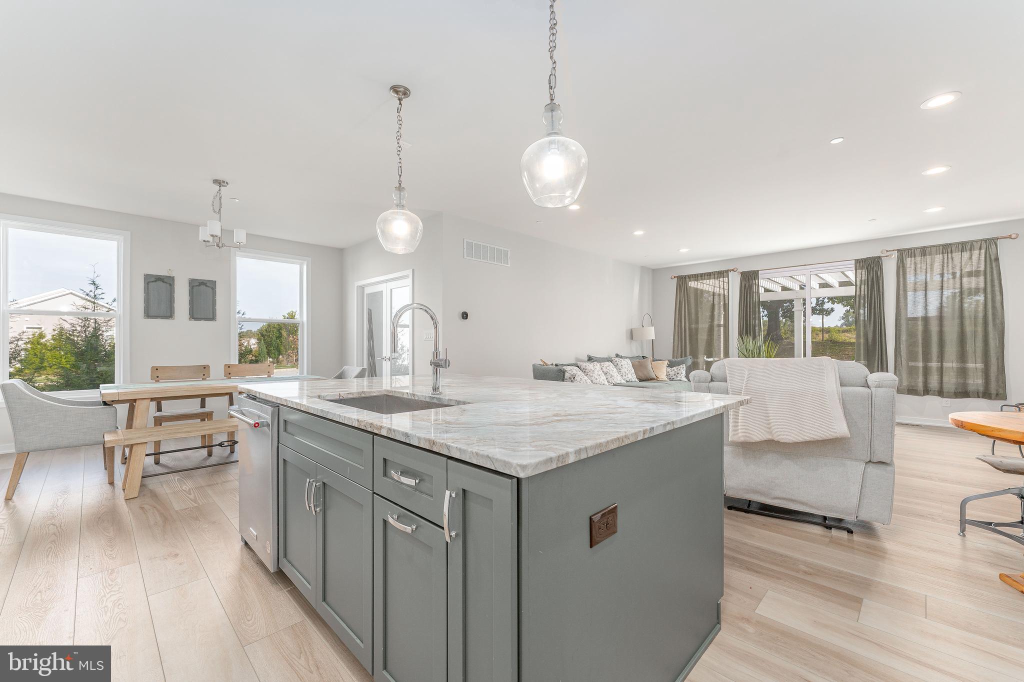 FRANKLIN STATION - Residential