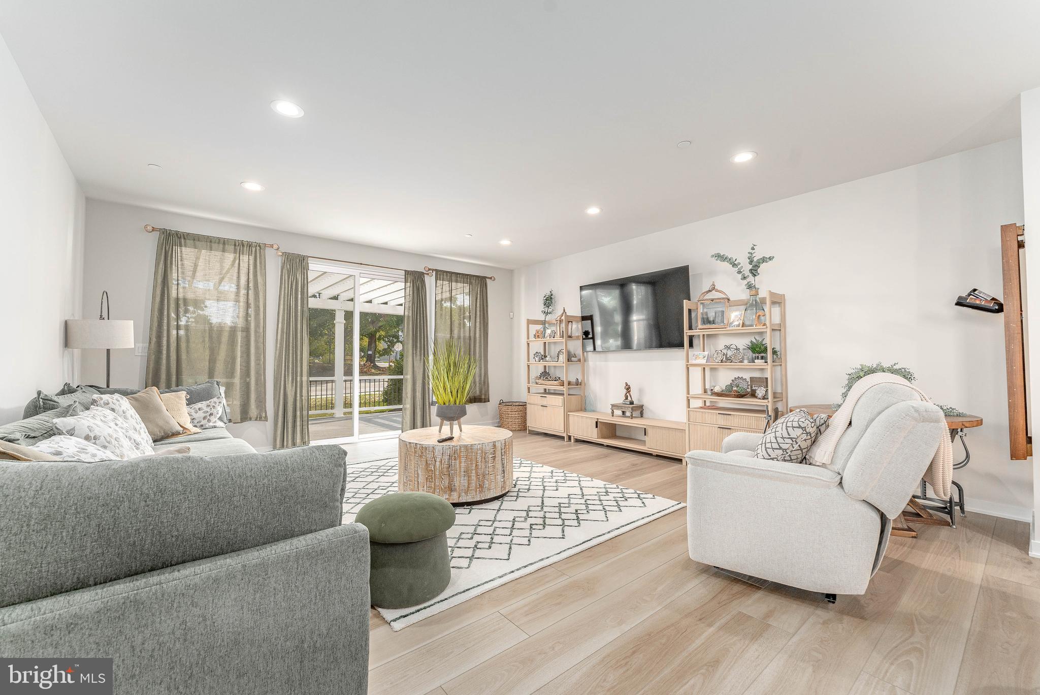 FRANKLIN STATION - Residential