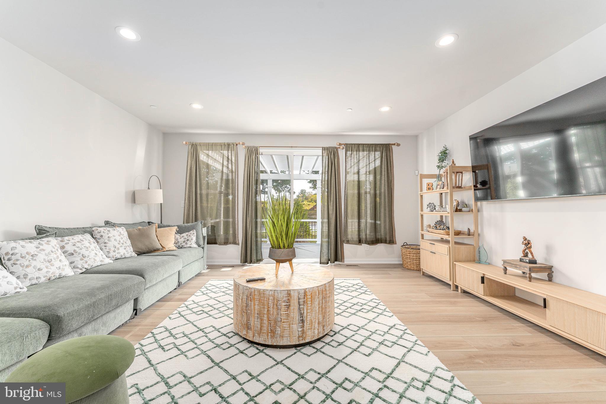 FRANKLIN STATION - Residential