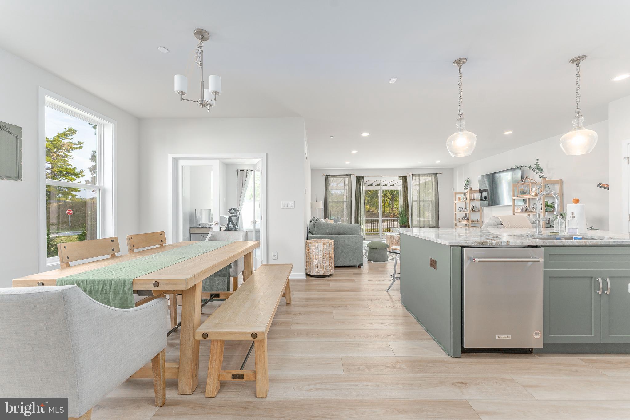 FRANKLIN STATION - Residential