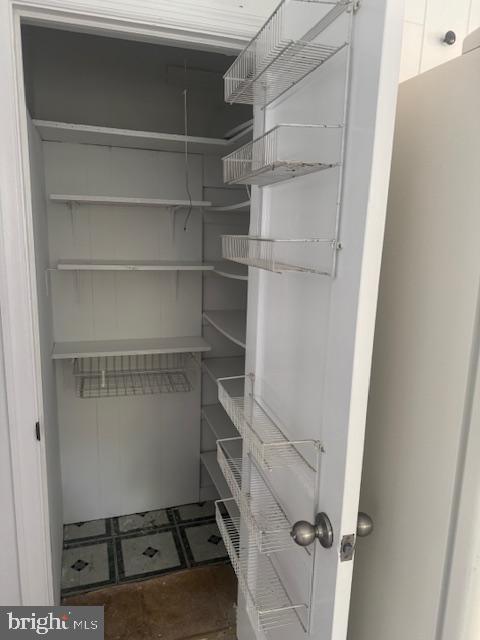 SILVER SANDS - Residential Lease