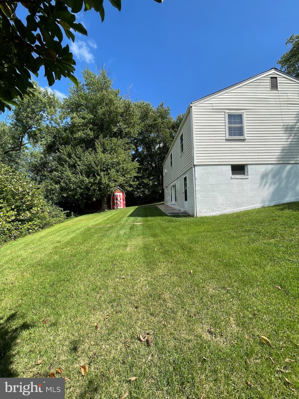 LANHAM WOODS - Residential