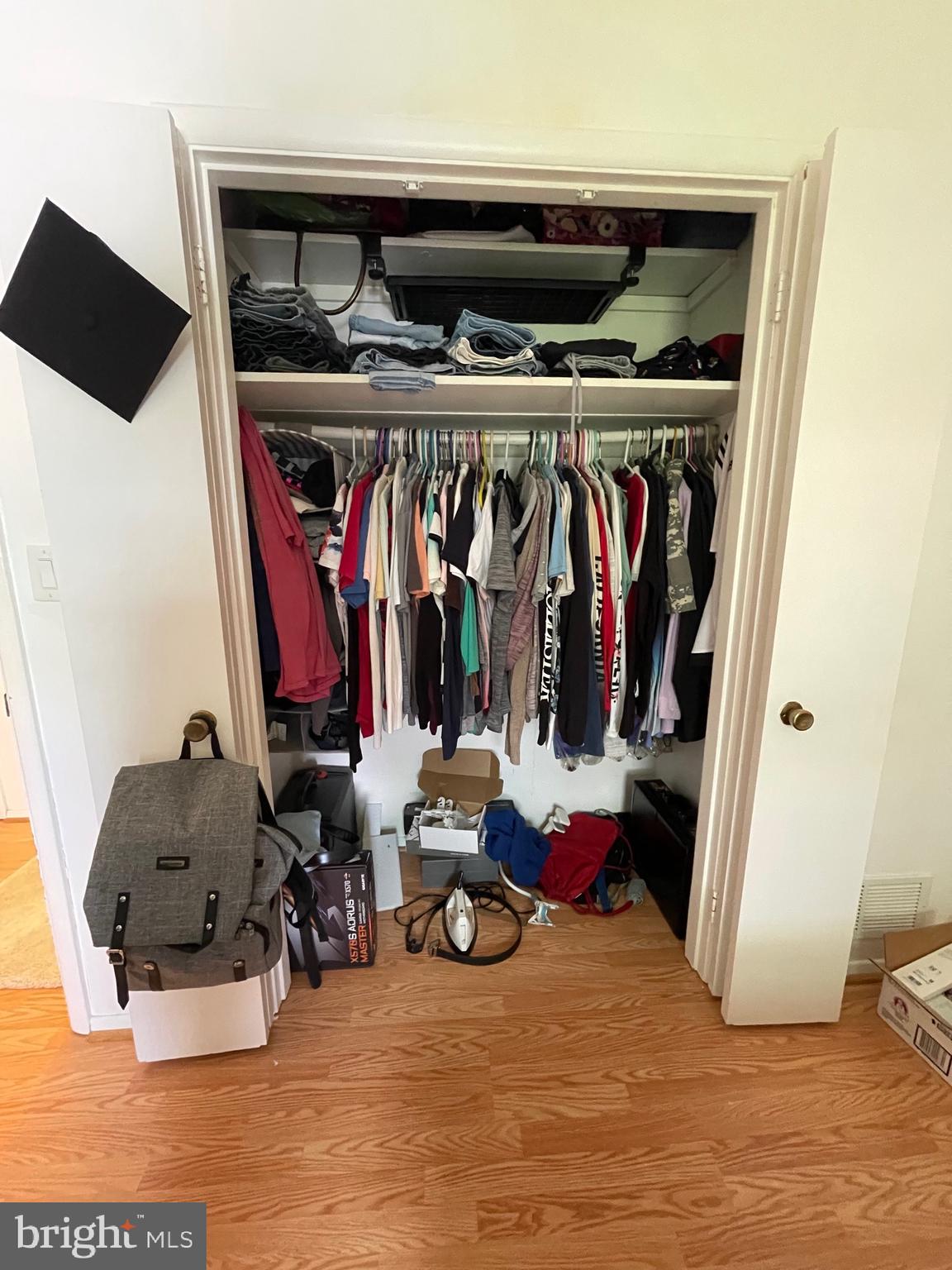 LANHAM WOODS - Residential