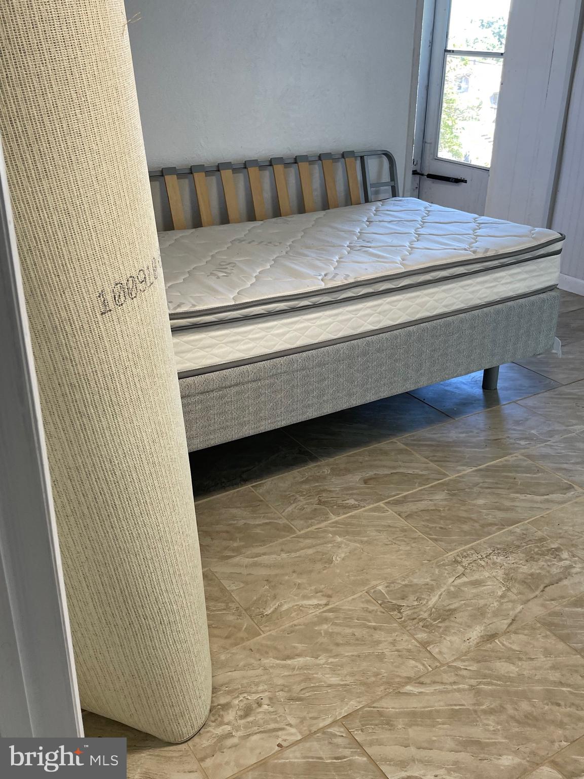 LANHAM WOODS - Residential