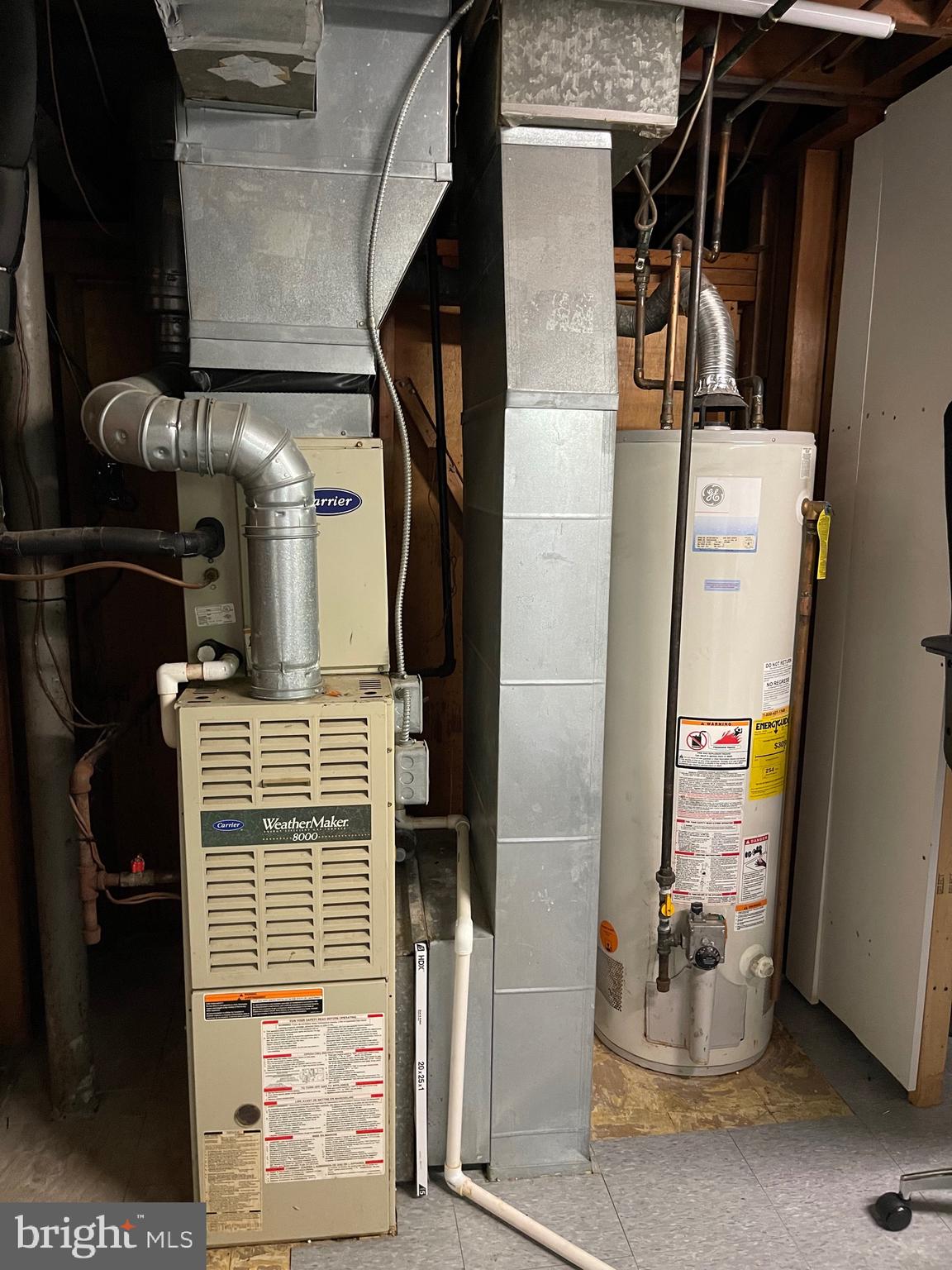 LANHAM WOODS - Residential