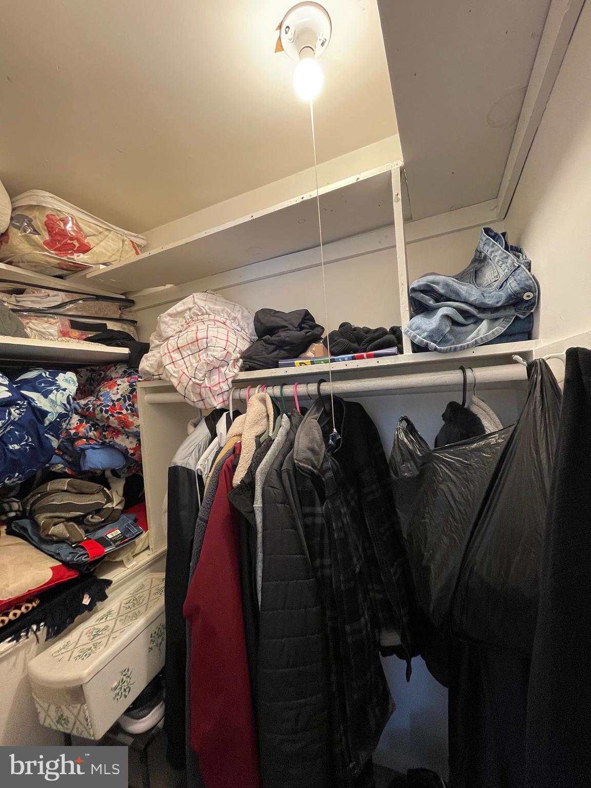 LANHAM WOODS - Residential