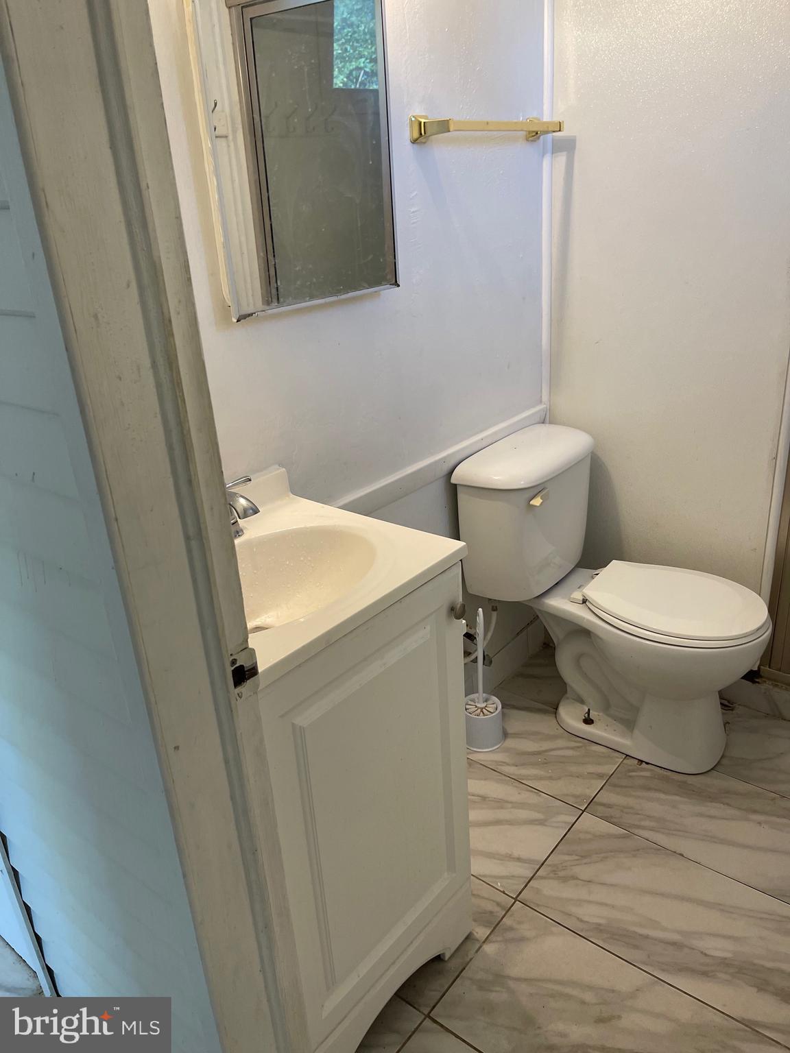 LANHAM WOODS - Residential