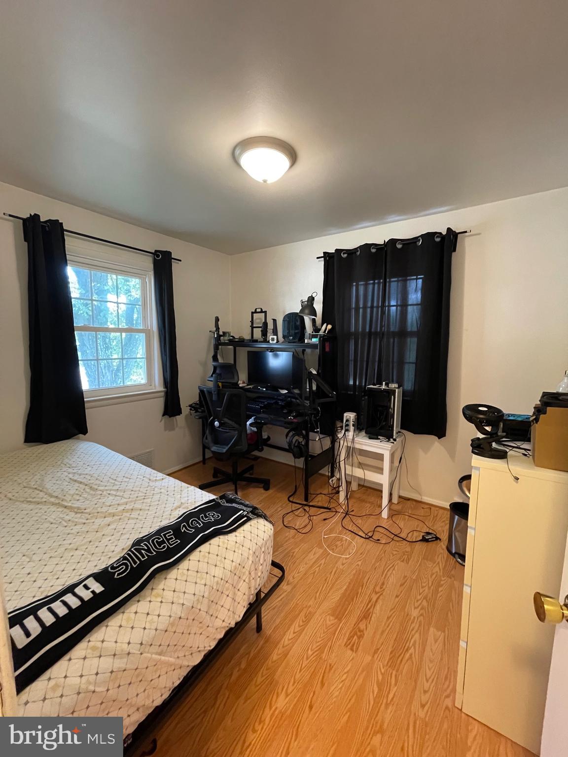 LANHAM WOODS - Residential