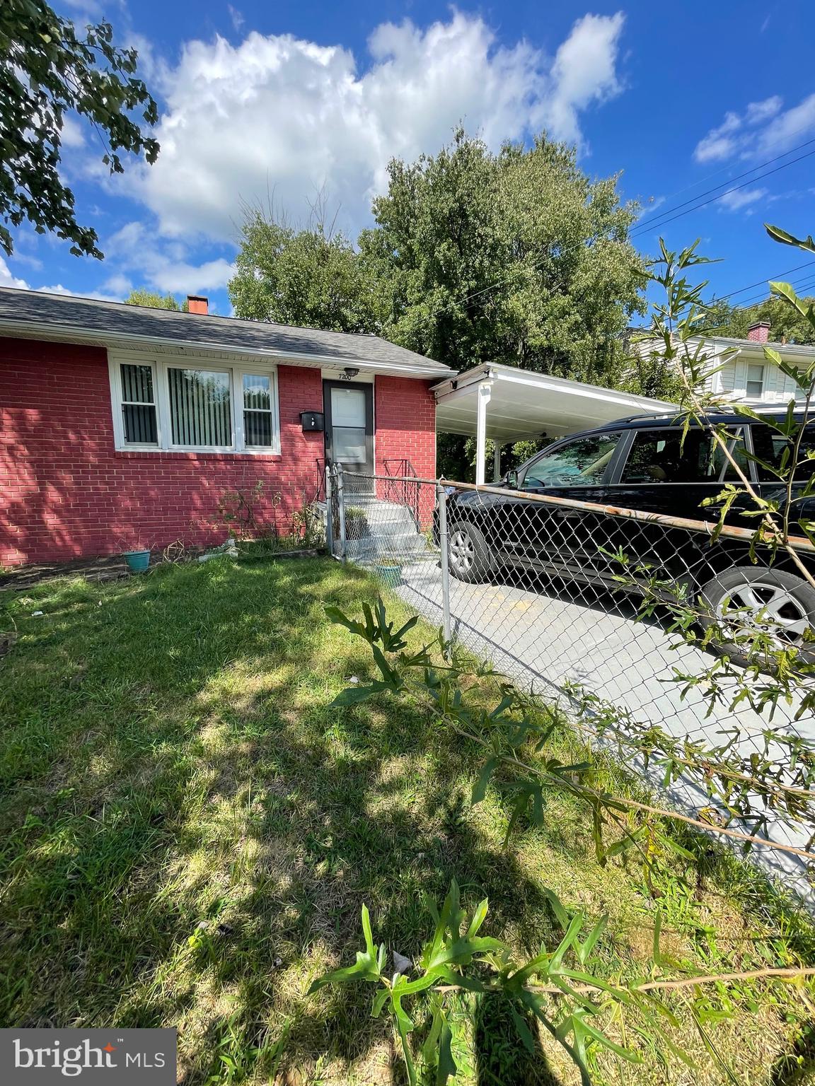 LANHAM WOODS - Residential