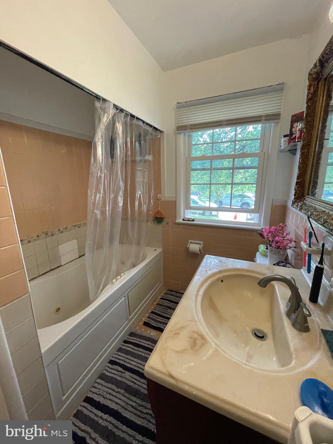 LANHAM WOODS - Residential